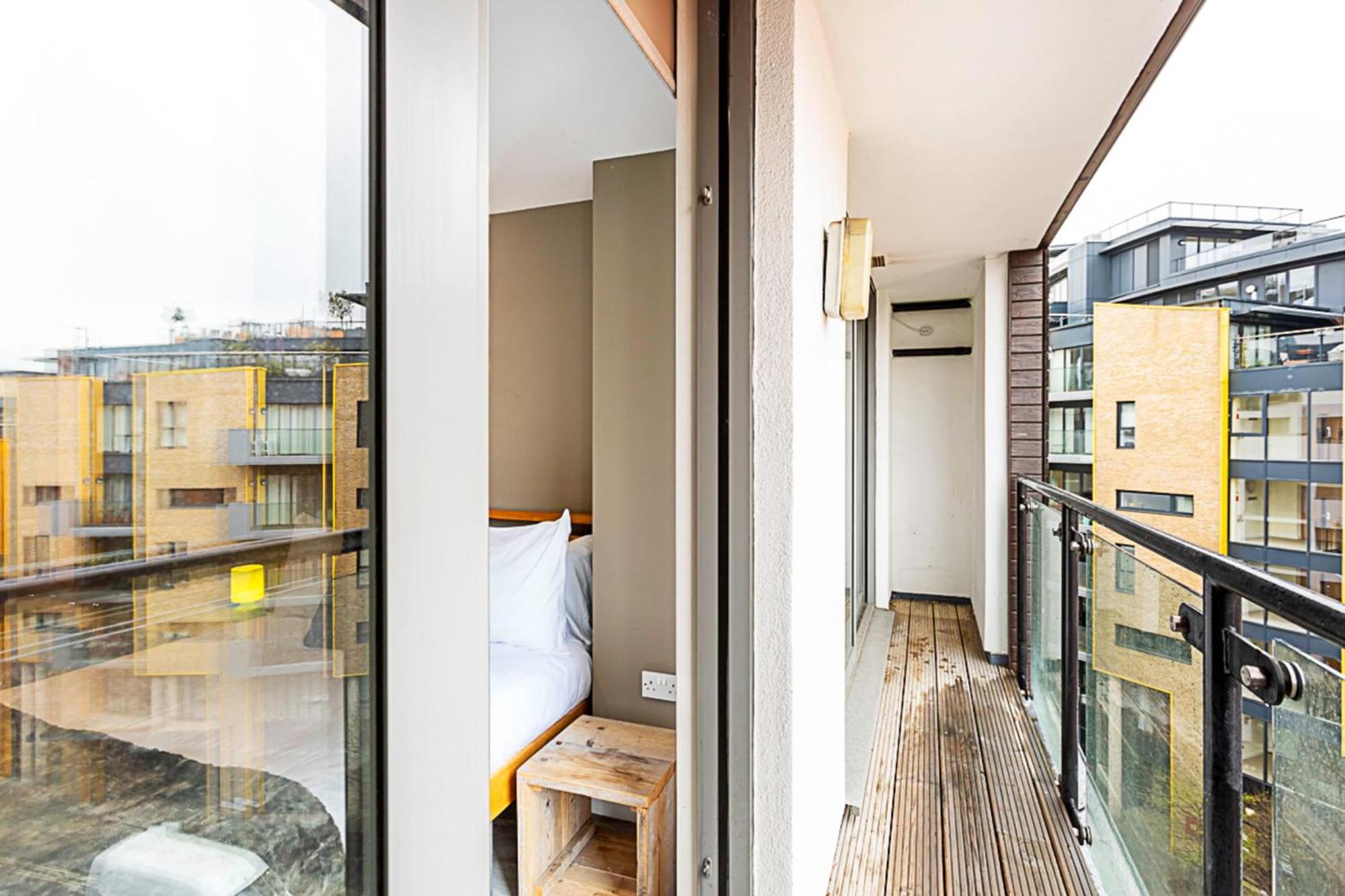 Duplex Two-bed Near Tower Bridge London