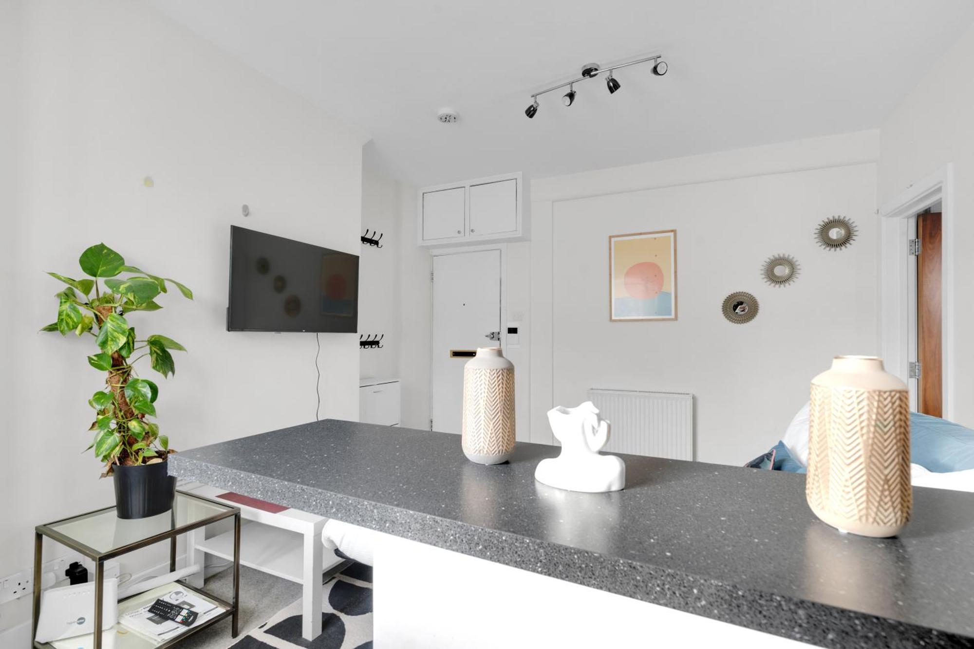Ultimate Base - 1bd Flat, Perfect For Wireless, Oasis Reunion, * London