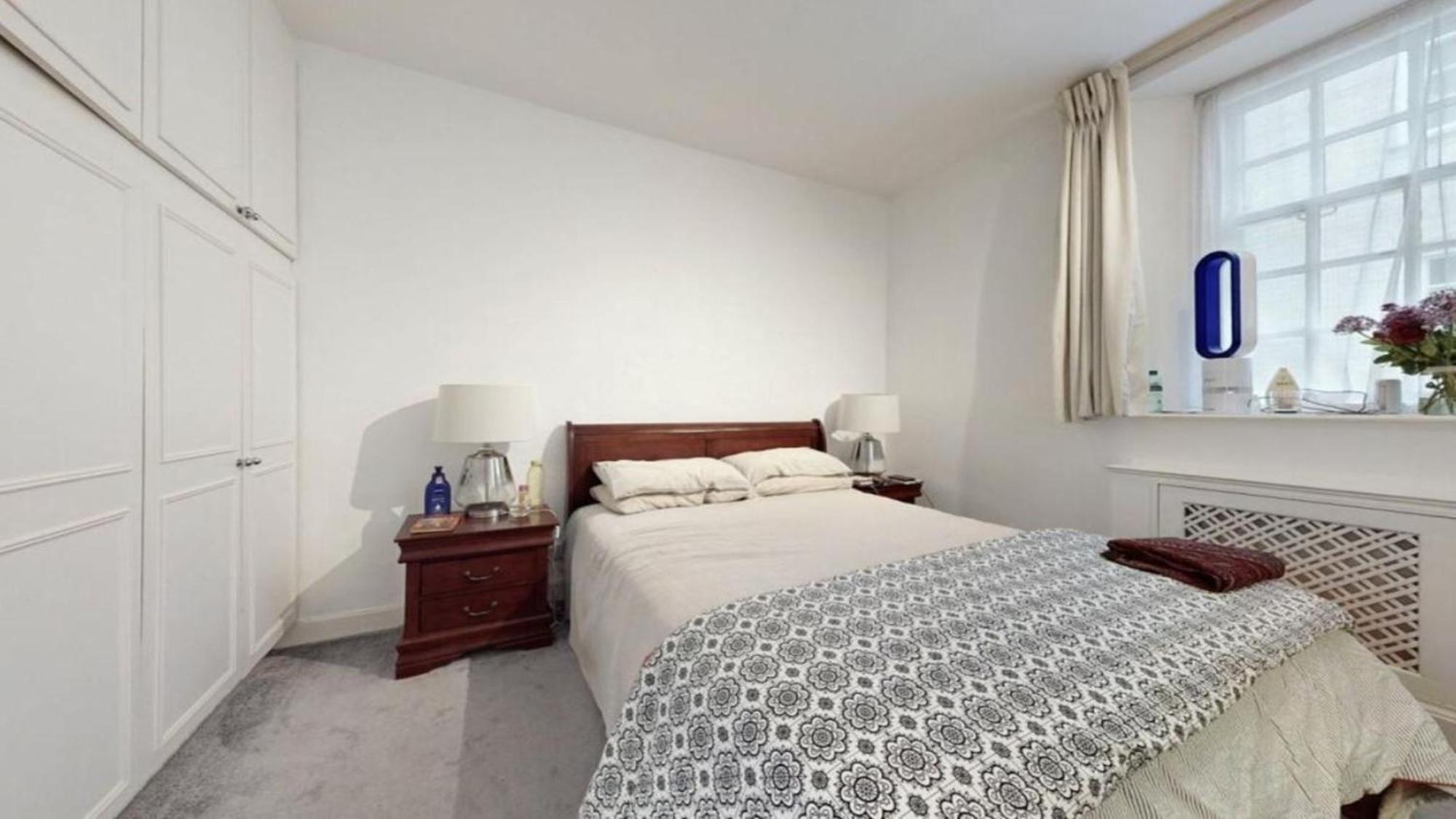 Bright & Spacious 4-bed Flat In Apartment London