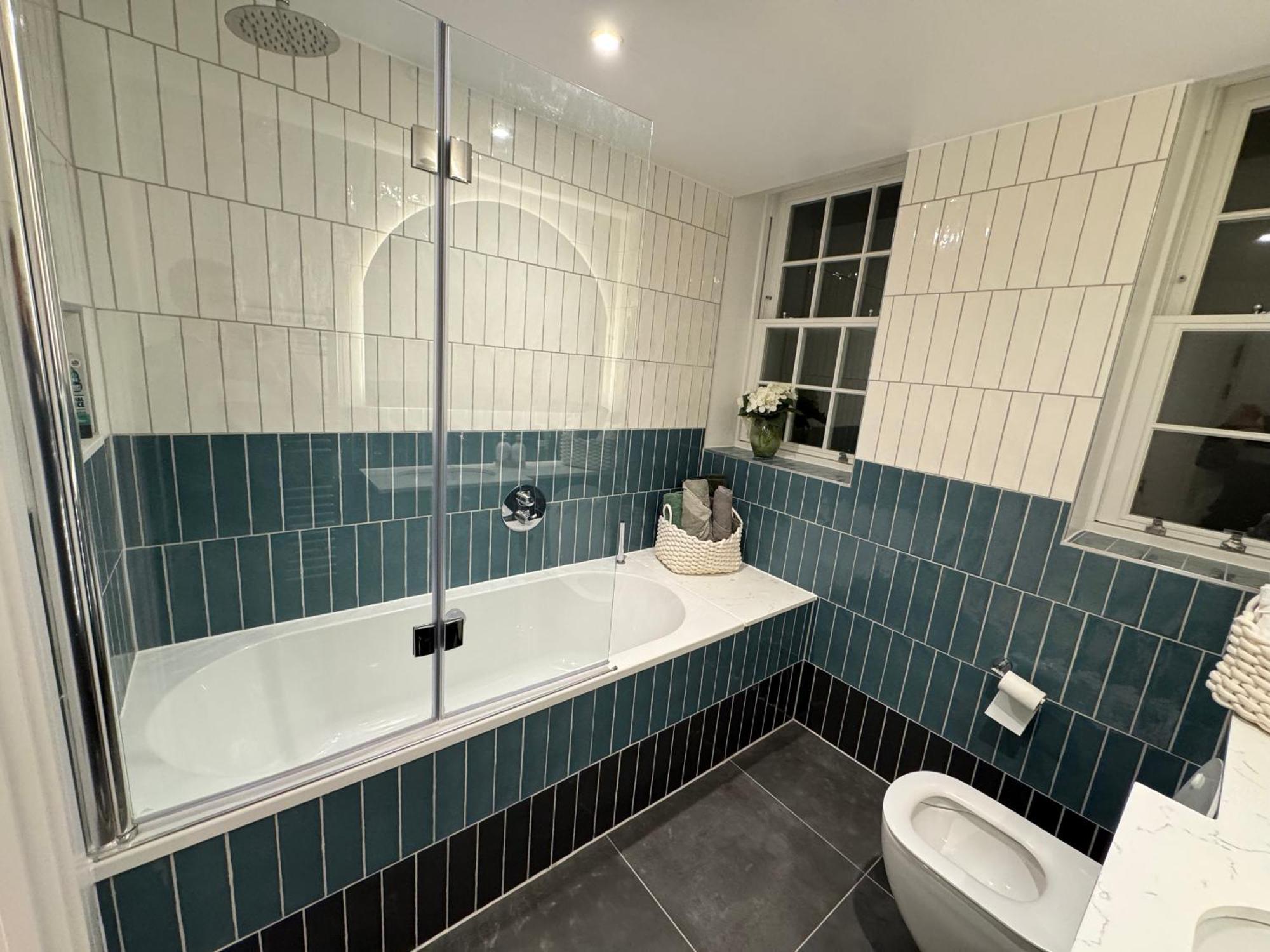 High Luxury Flat For 6 People Close To Earl's Court Zone 1 Londen