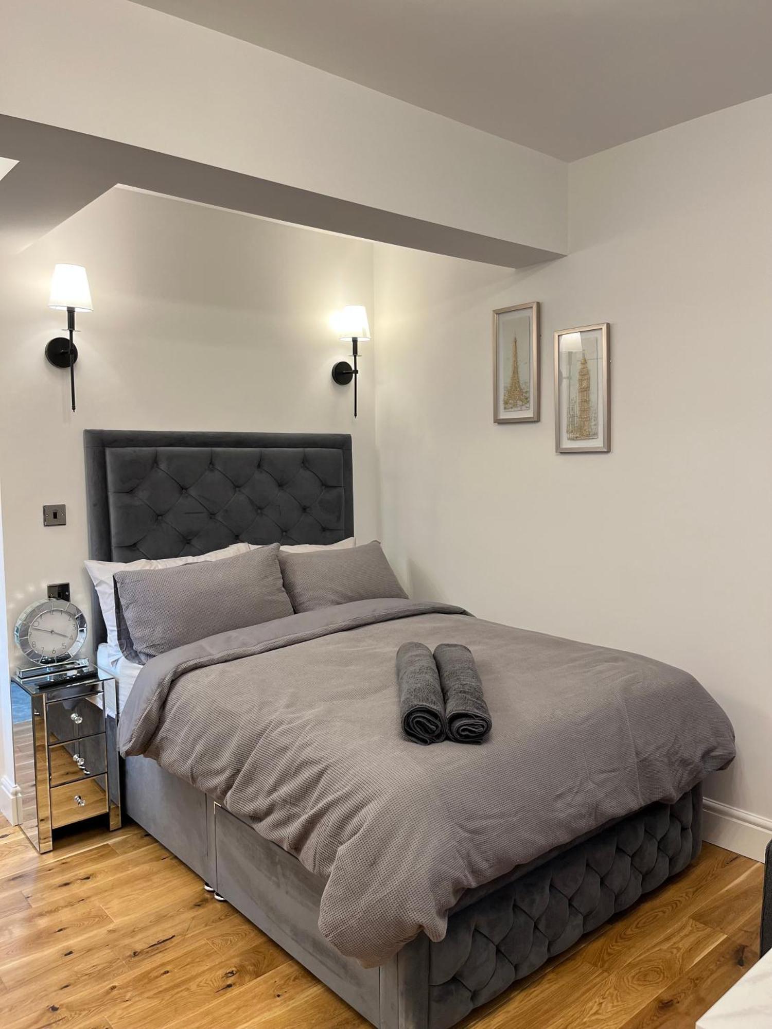 Beautiful Entire Flat In Londen