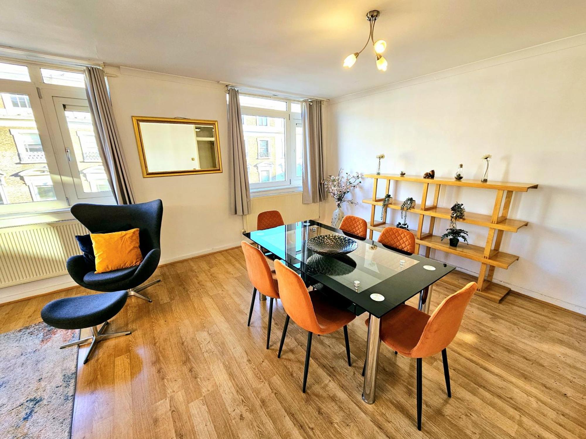 Bright & Spacious In Building With Lift, Right Next To Bayswater Station - Walk To Kensington Palace, Hyde Park, Little Venice & Notting Hill London