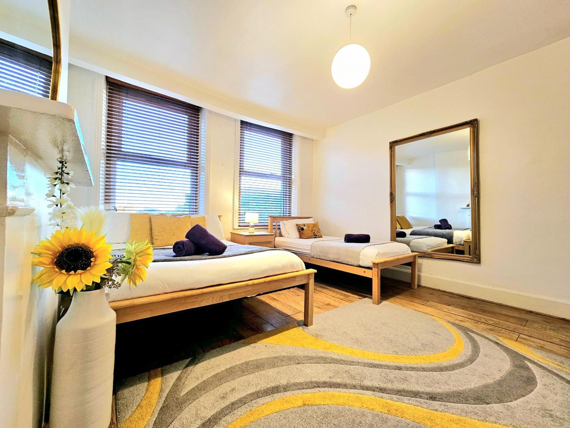 Leilighet King's Cross & Angel Area, 4 Bedrooms With 7 Beds & Private Rooftop - Walk To St Pancras International London