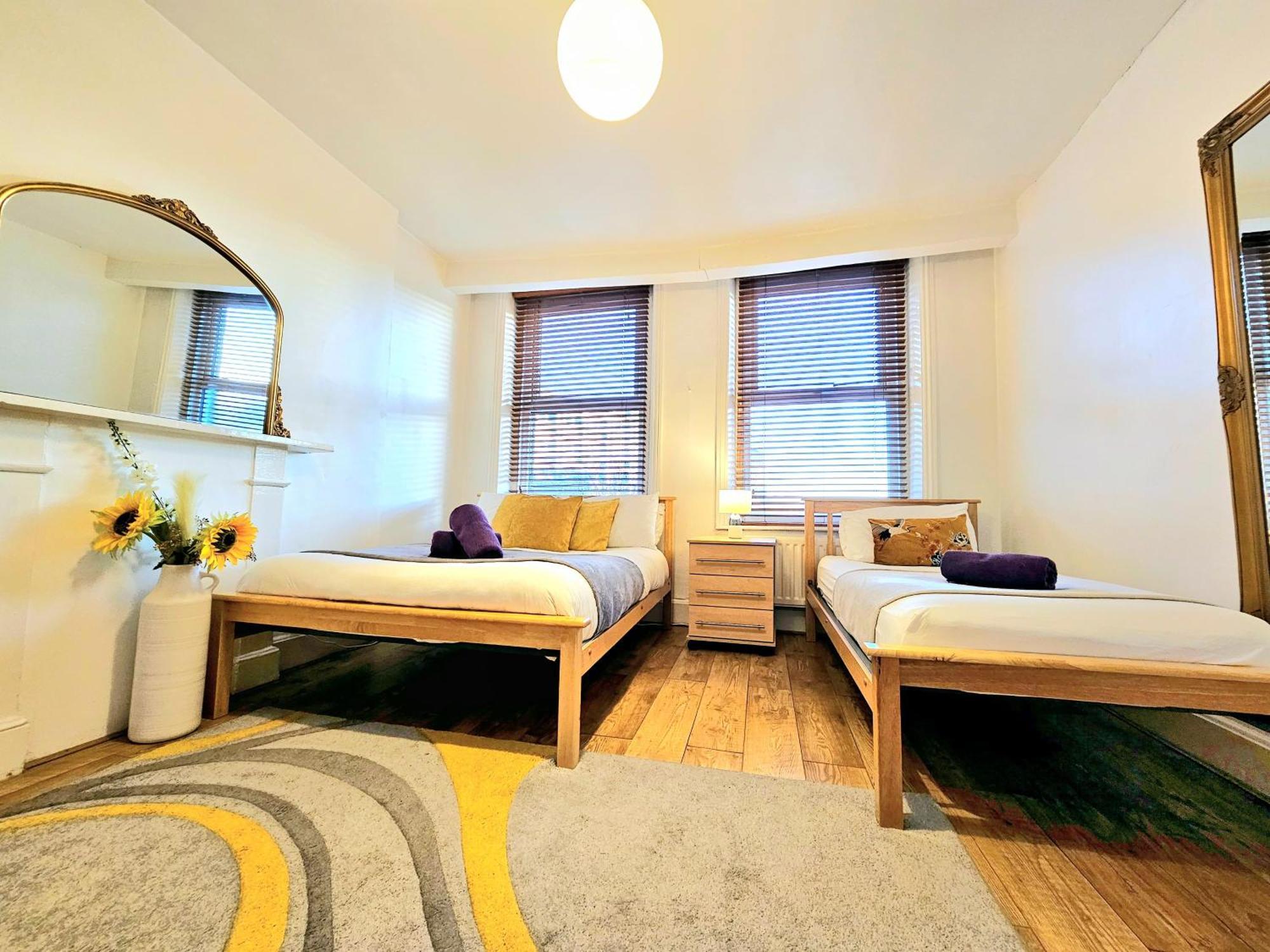 King's Cross & Angel Area, 4 Bedrooms With 7 Beds & Private Rooftop - Walk To St Pancras International