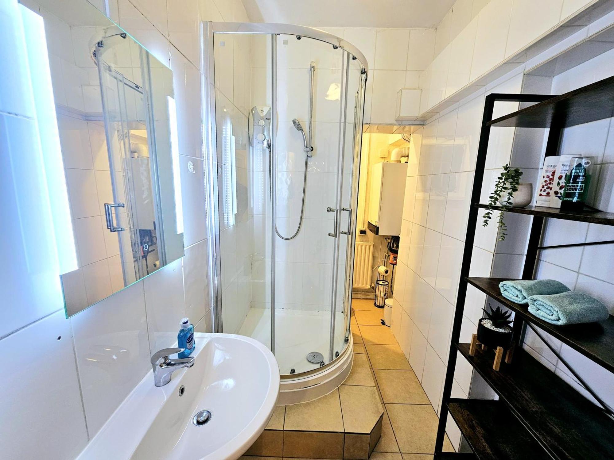 Duplex With 3 Bedrooms And Large Sofa-bed Back Patio, Near Angel And King's Cross Station