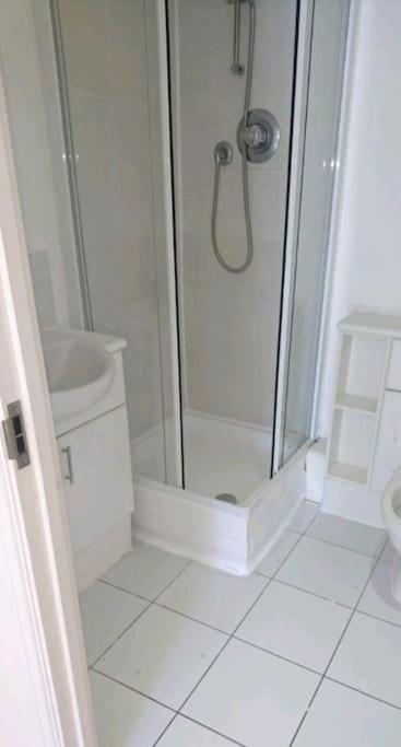 Apartamento Heathrow Airport Bedfont Lakes 2 Bedroom