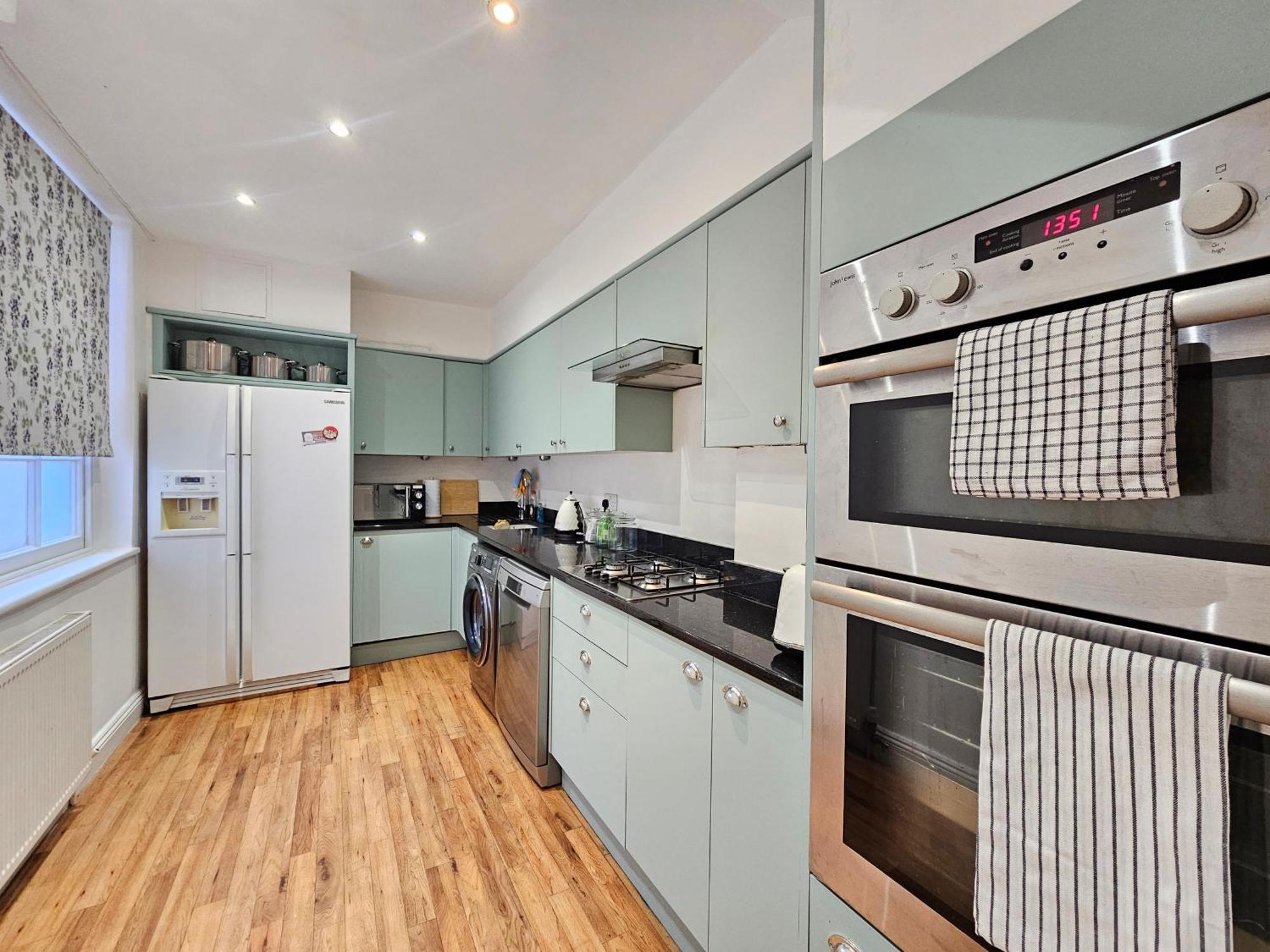 Nest 2 Bedroom In Paddington * London