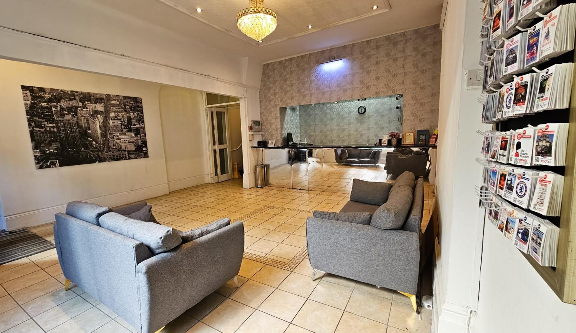 Hyde Park Court 2* London
