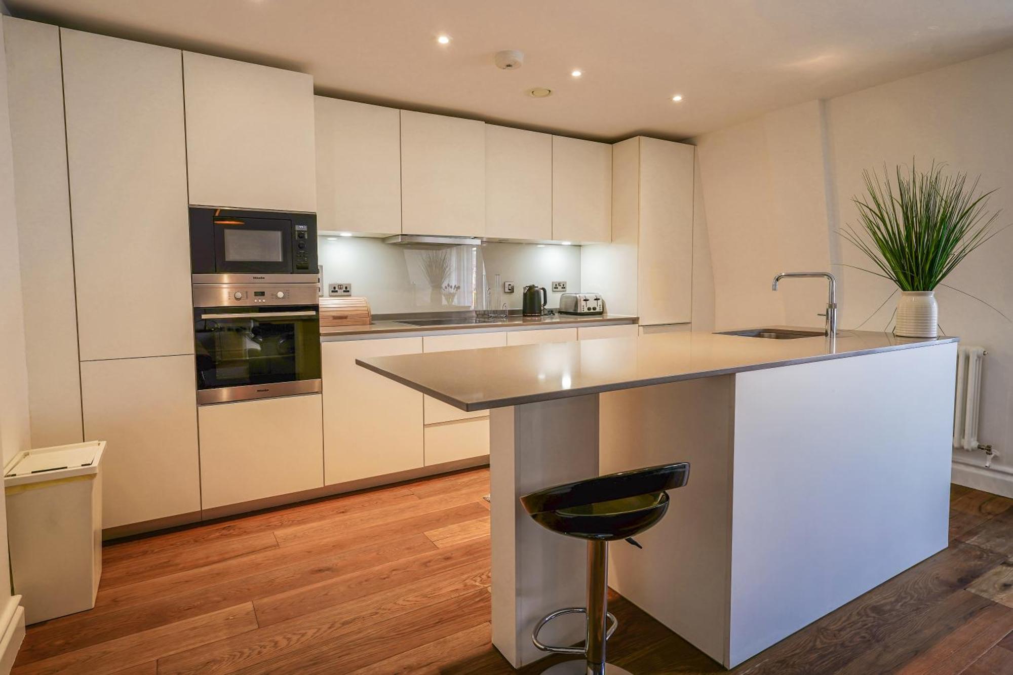 High Steet Kensington Penthouse *