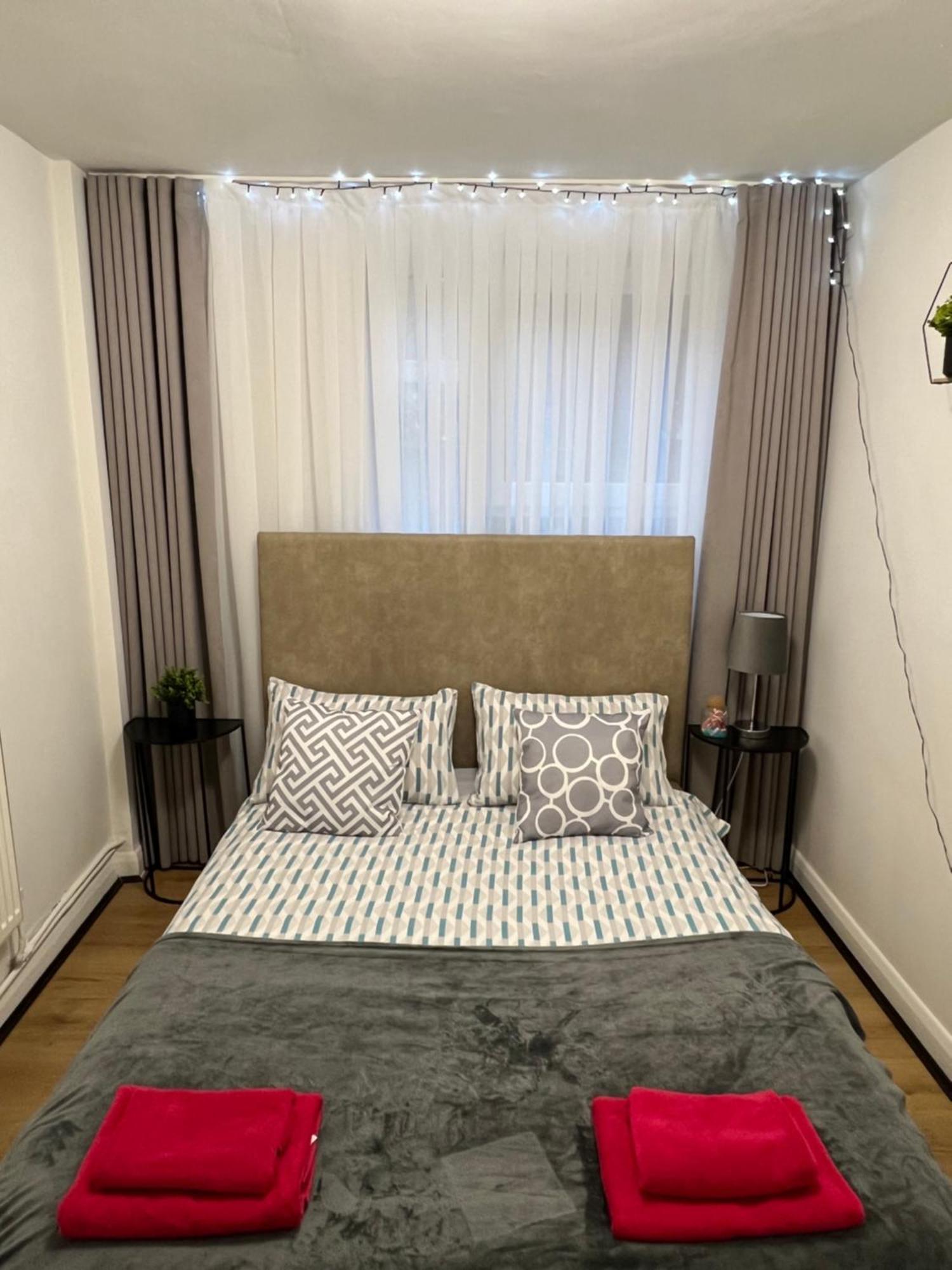 Pensión Spacious For Rent 10 Min From Tower Bridge Londres