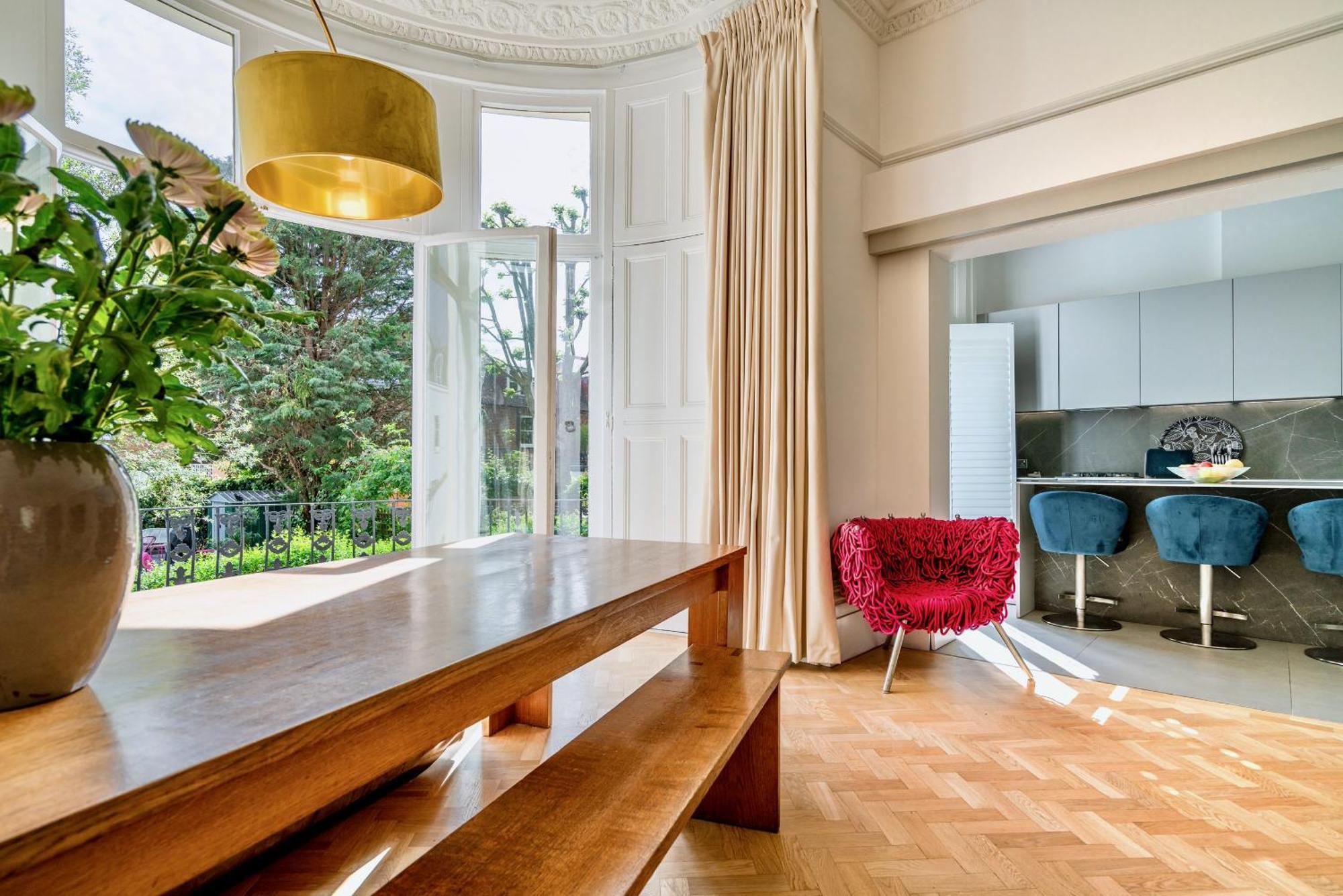 Spacious Belsize Park With Private Garden Londen