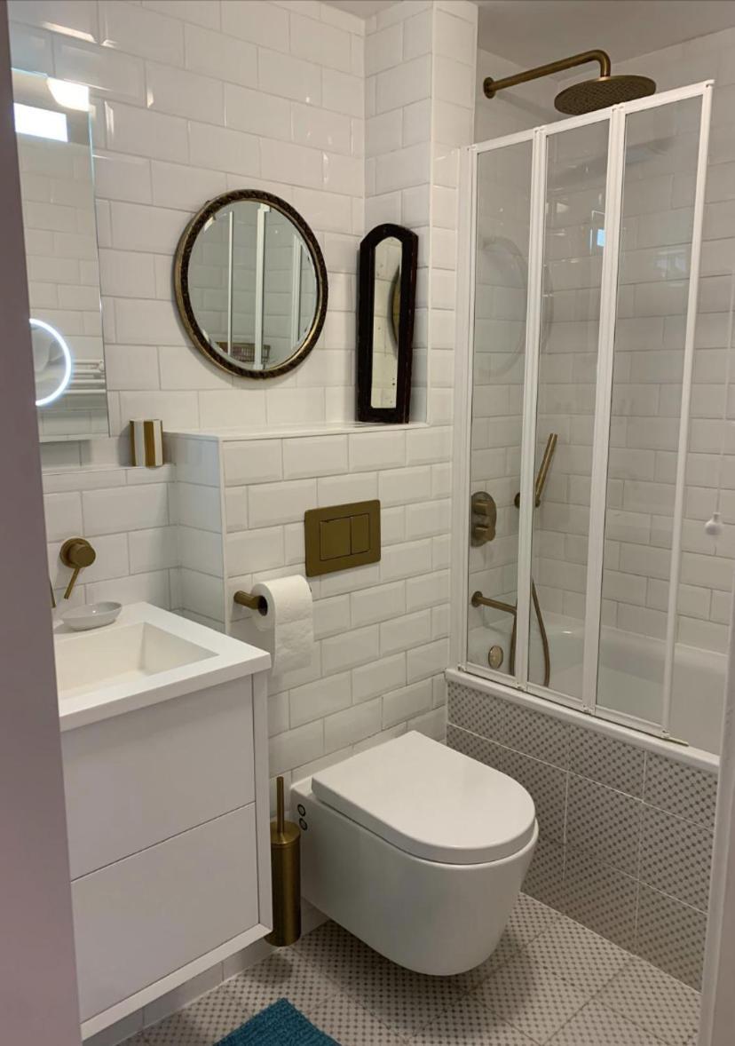 East Two Bedroom With Private Patio - Entire Leilighet London