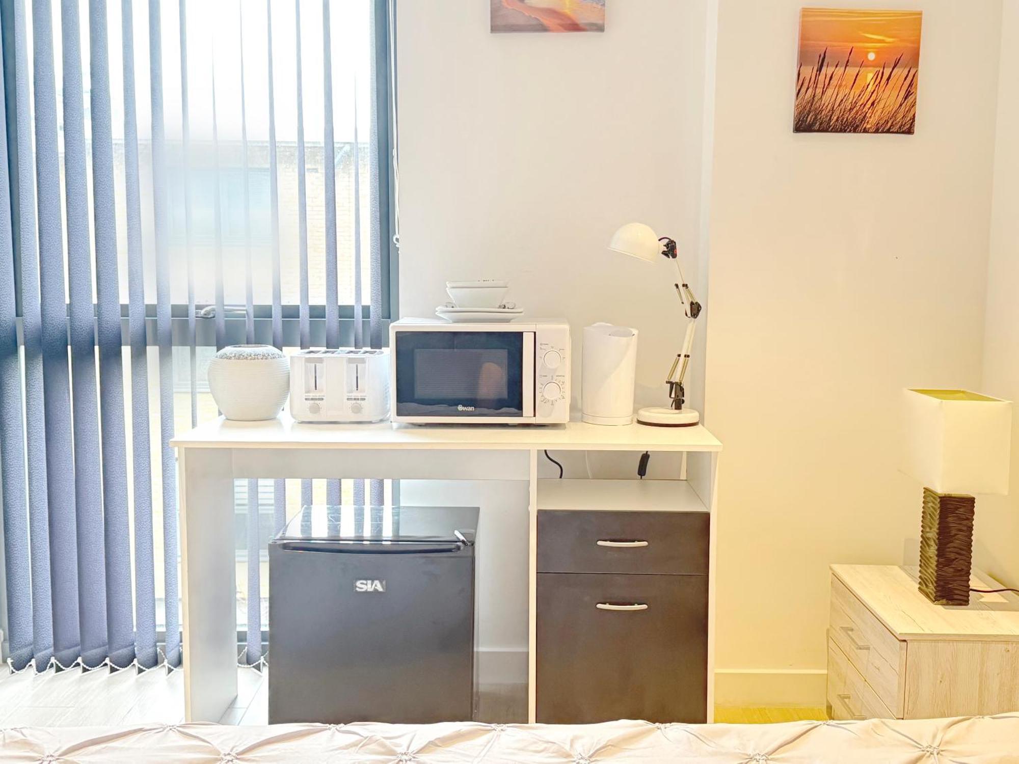 A Brand New Flat With 3 Bedrooms & 3 Baths In Zone 1 Angel For Max 9 Ppl