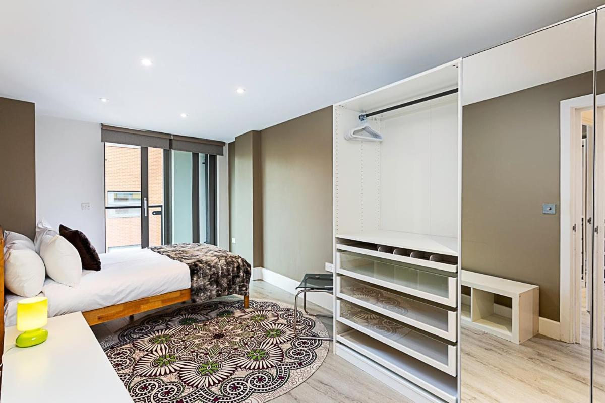 Duplex Two-bed Near Tower Bridge * London