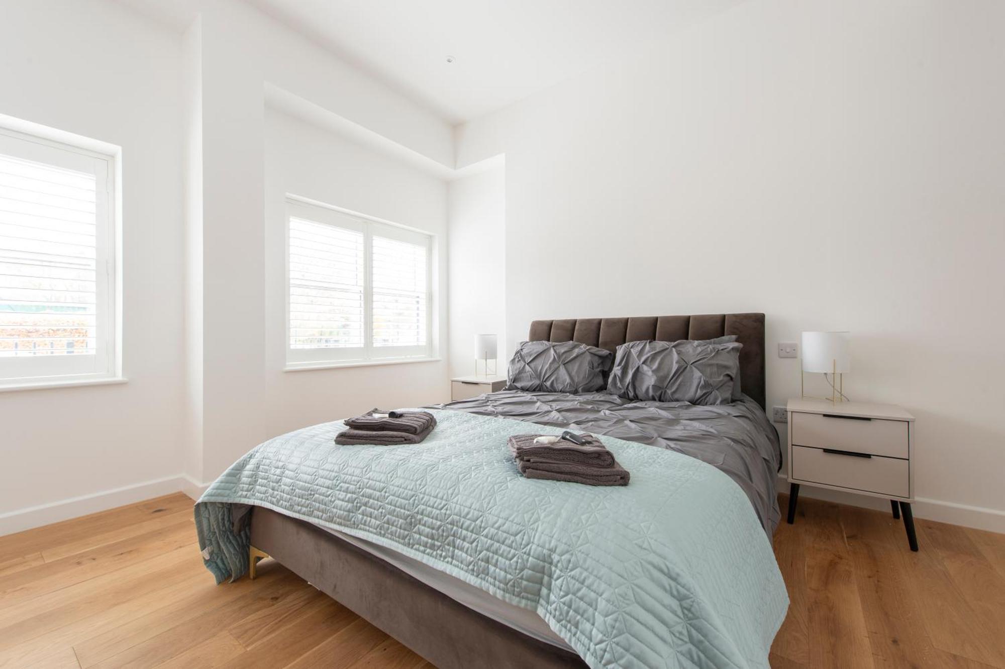 Apartment Exquisite 3br Duplex Period Conversion, Air-con & Amenities