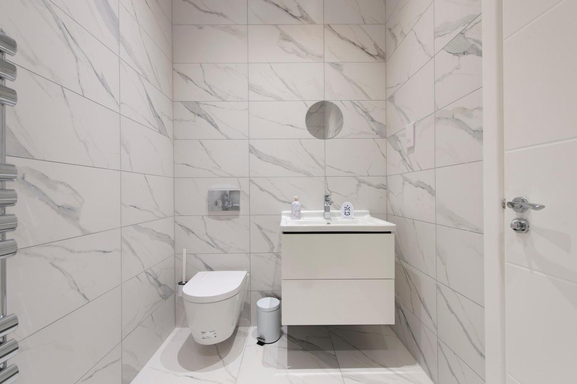 Apartment Exquisite 3br Duplex Period Conversion, Air-con & Amenities London