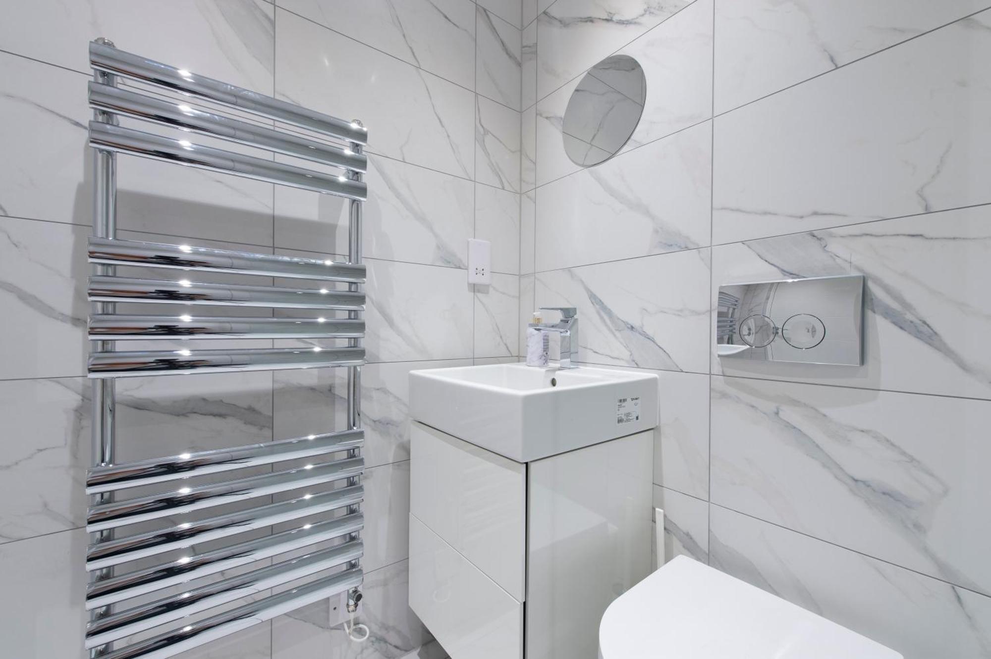 Apartment Exquisite 3br Duplex Period Conversion, Air-con & Amenities *