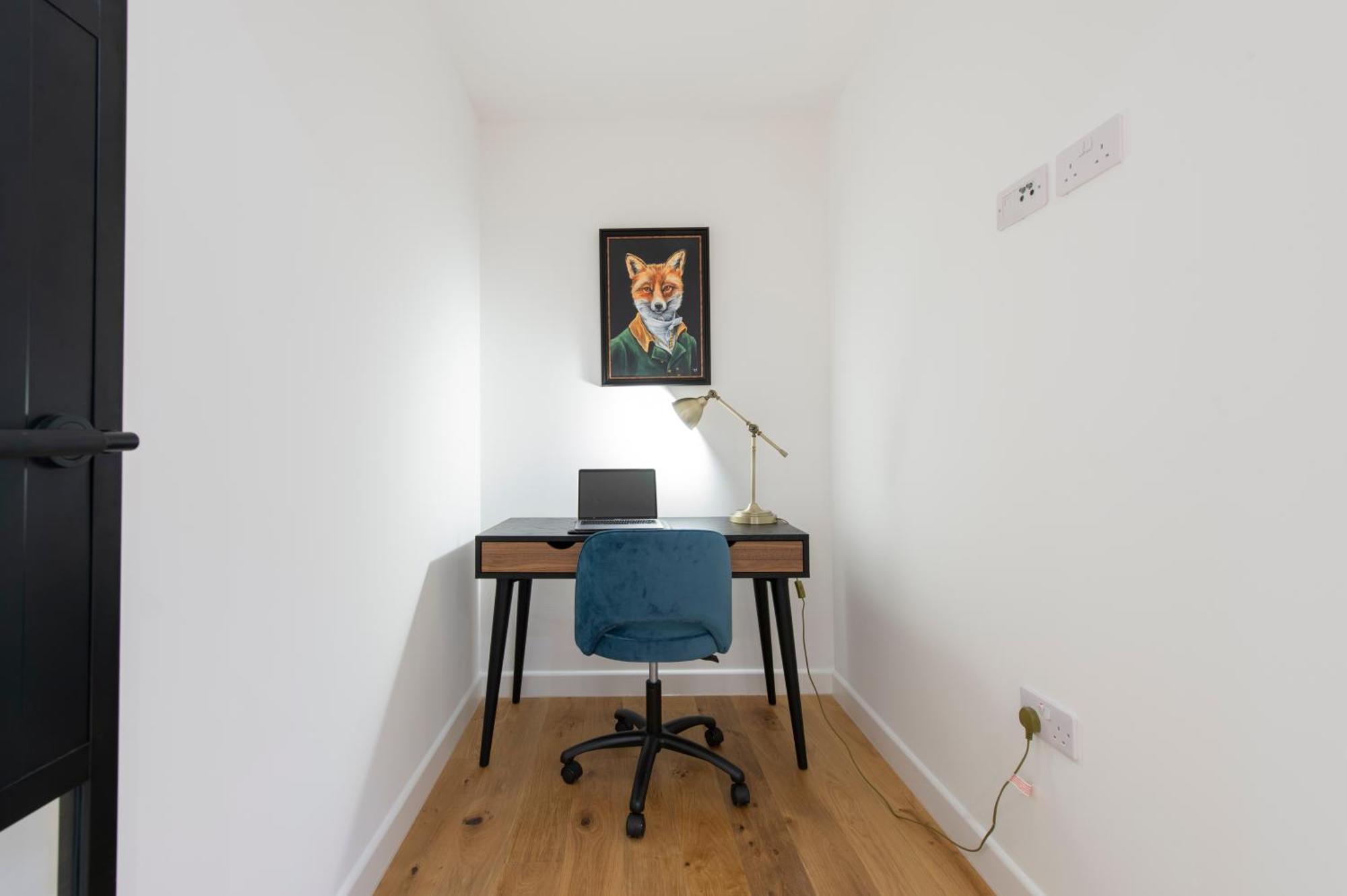 Apartment Exquisite 3br Duplex Period Conversion, Air-con & Amenities *