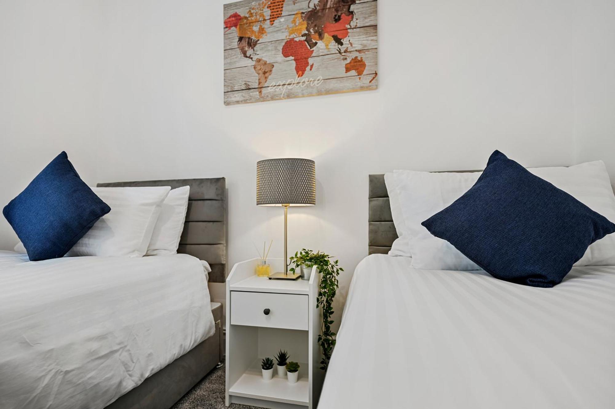 Host & - York Road Apartment