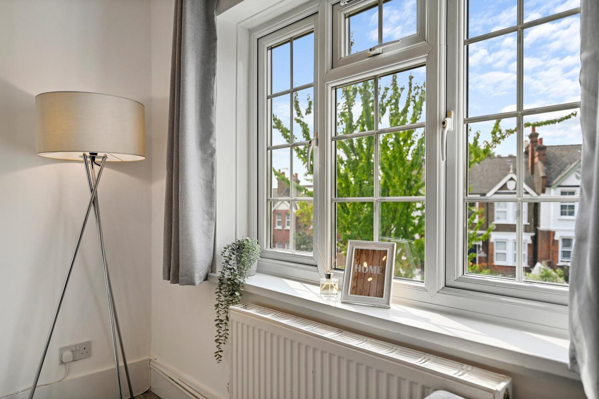 Apartment Host & - York Road *