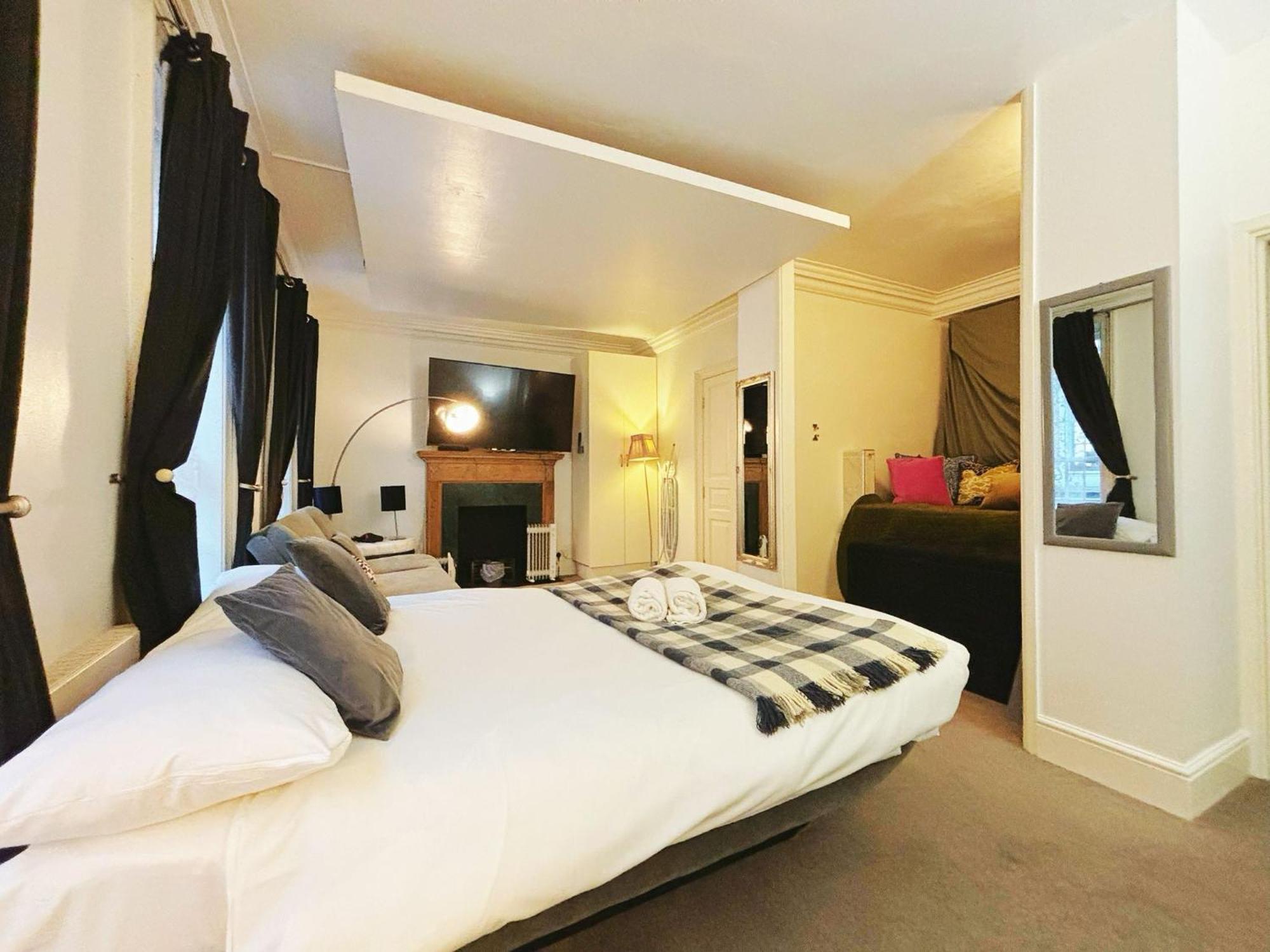 Privat overnatting Piccadilly Circus Collections London