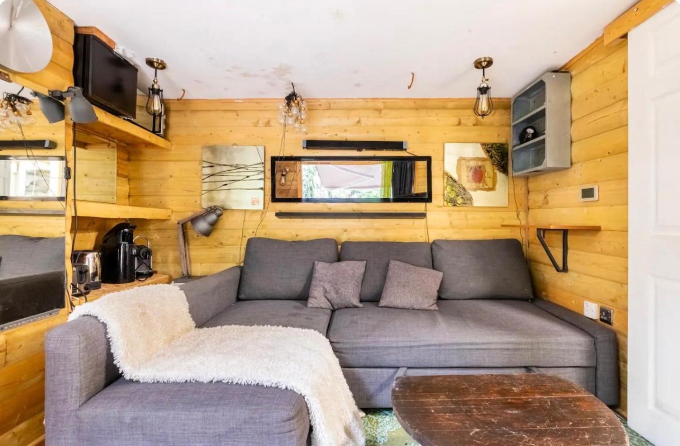 Huge 3 Beds 3 Baths By The Park Appartement Londen