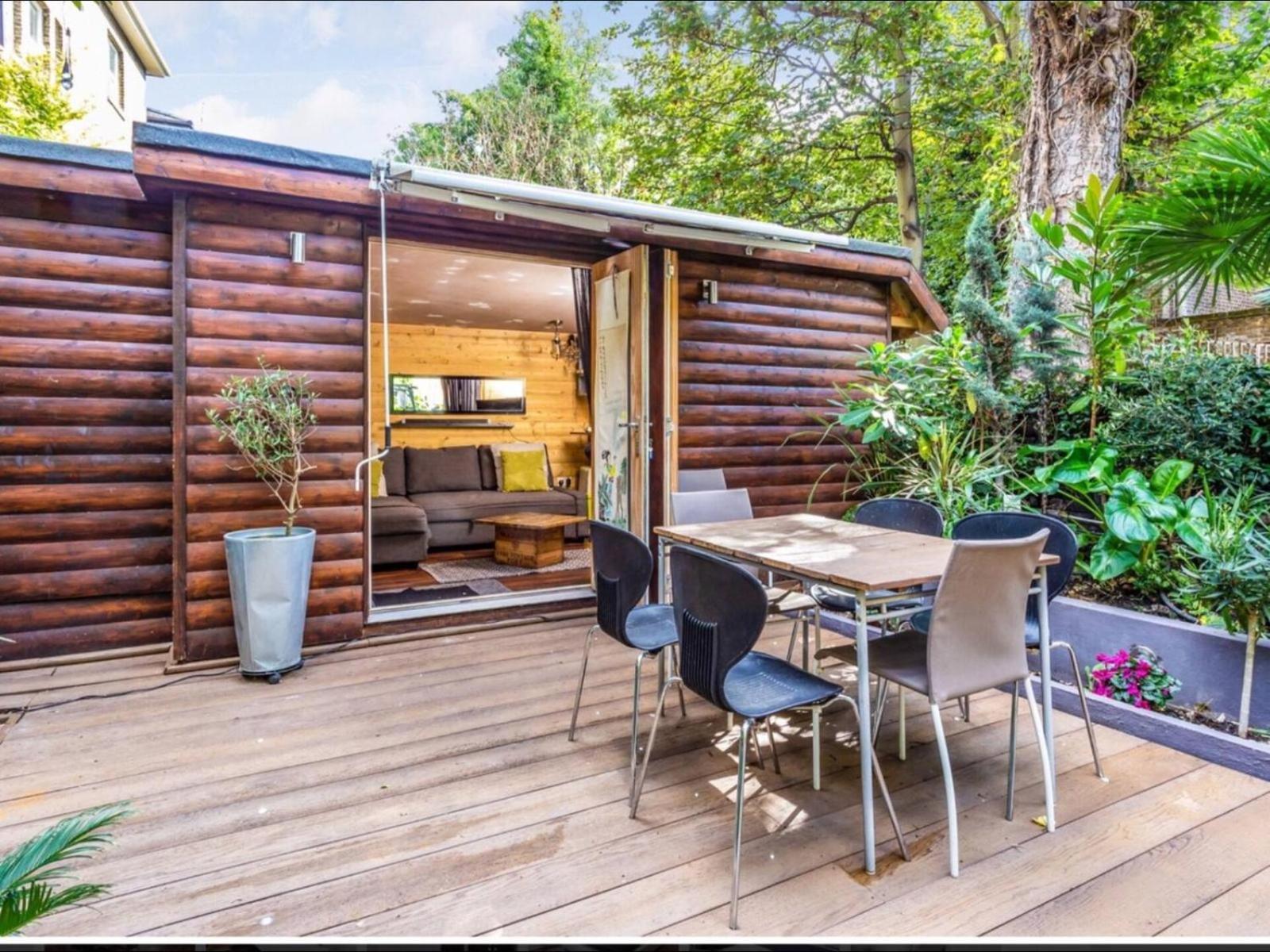Appartement Huge 3 Beds 3 Baths By The Park Londen