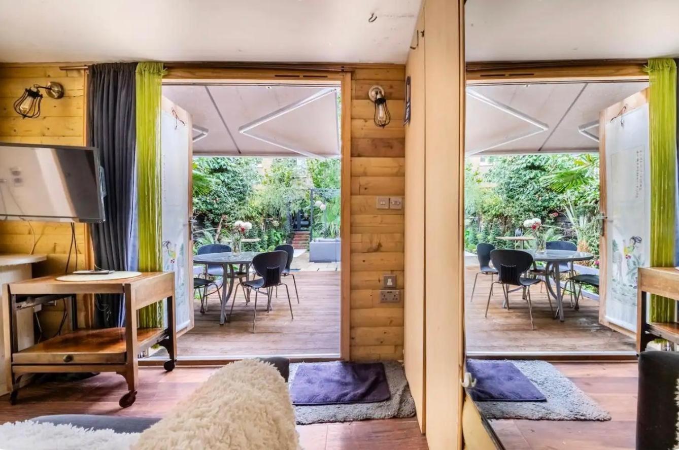 Appartement Huge 3 Beds 3 Baths By The Park Londen