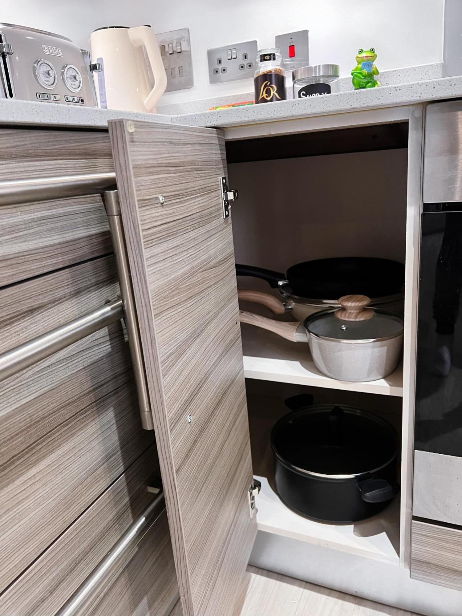 Luxury Modern 2 Bed 2 Bath London