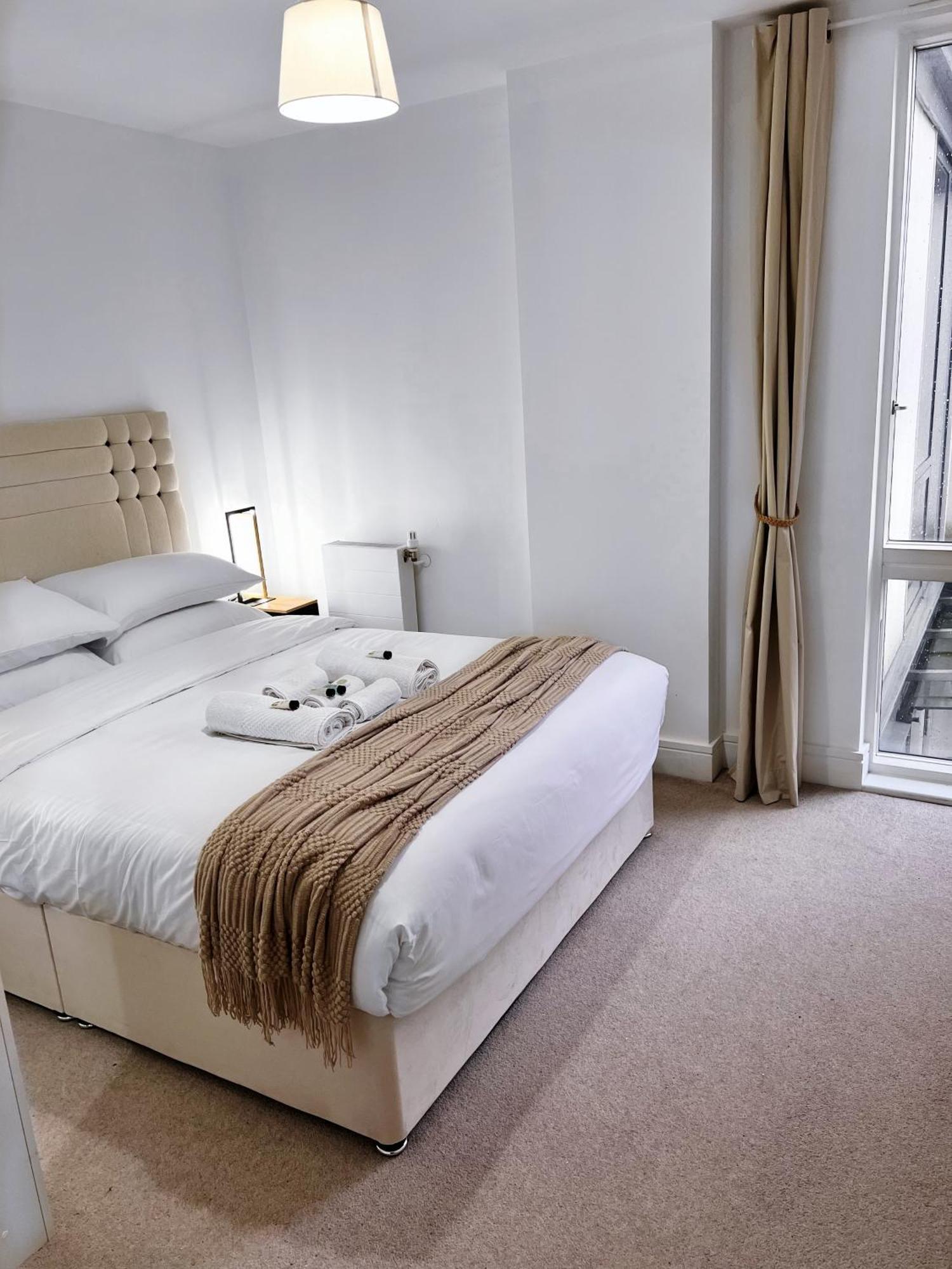 Luxury Modern 2 Bed 2 Bath * London