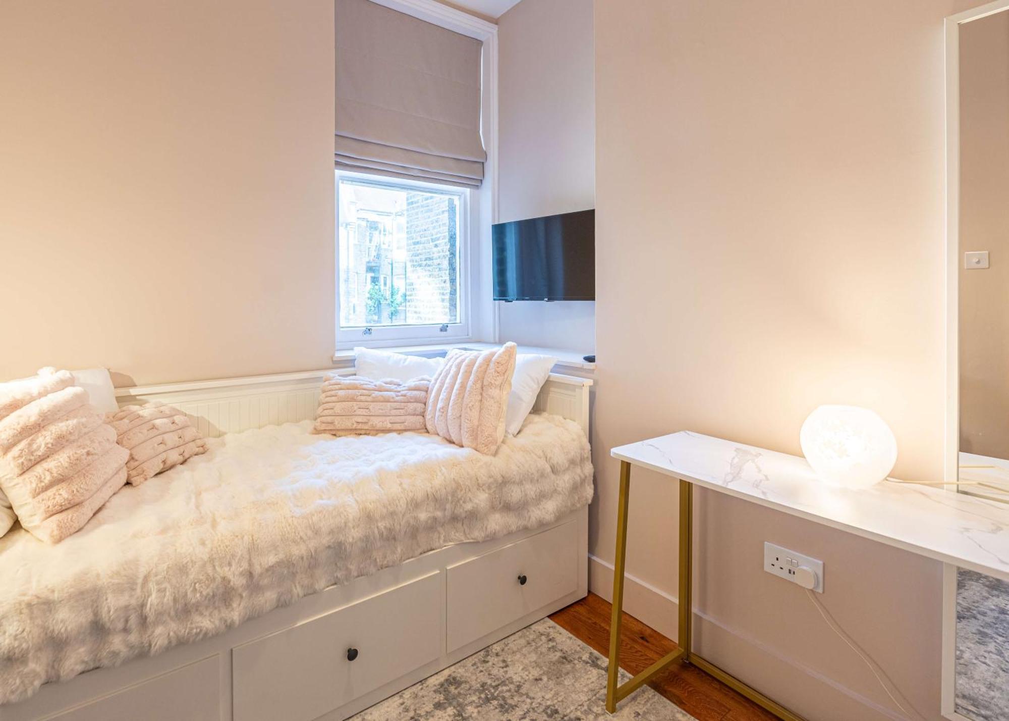 Battersea Park & Power Station Elegant 2-bed Leilighet