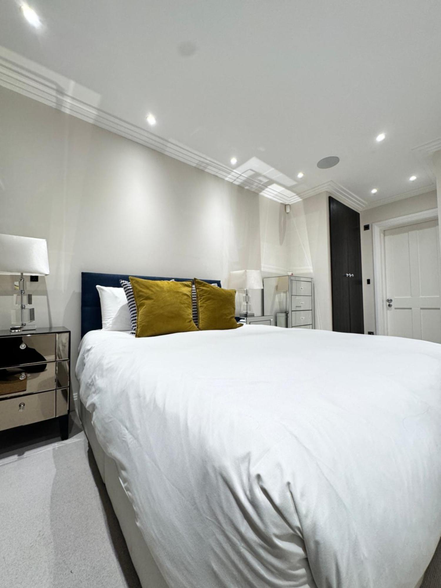 Walk To Kings Road Plenty Shops And Restaurants Apartment