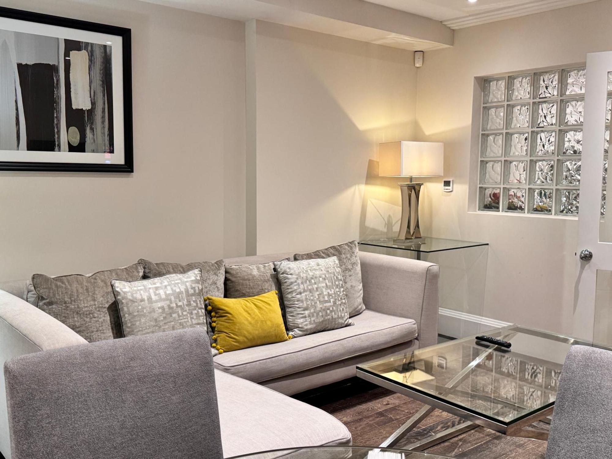 Walk To Kings Road Plenty Shops And Restaurants Apartment London