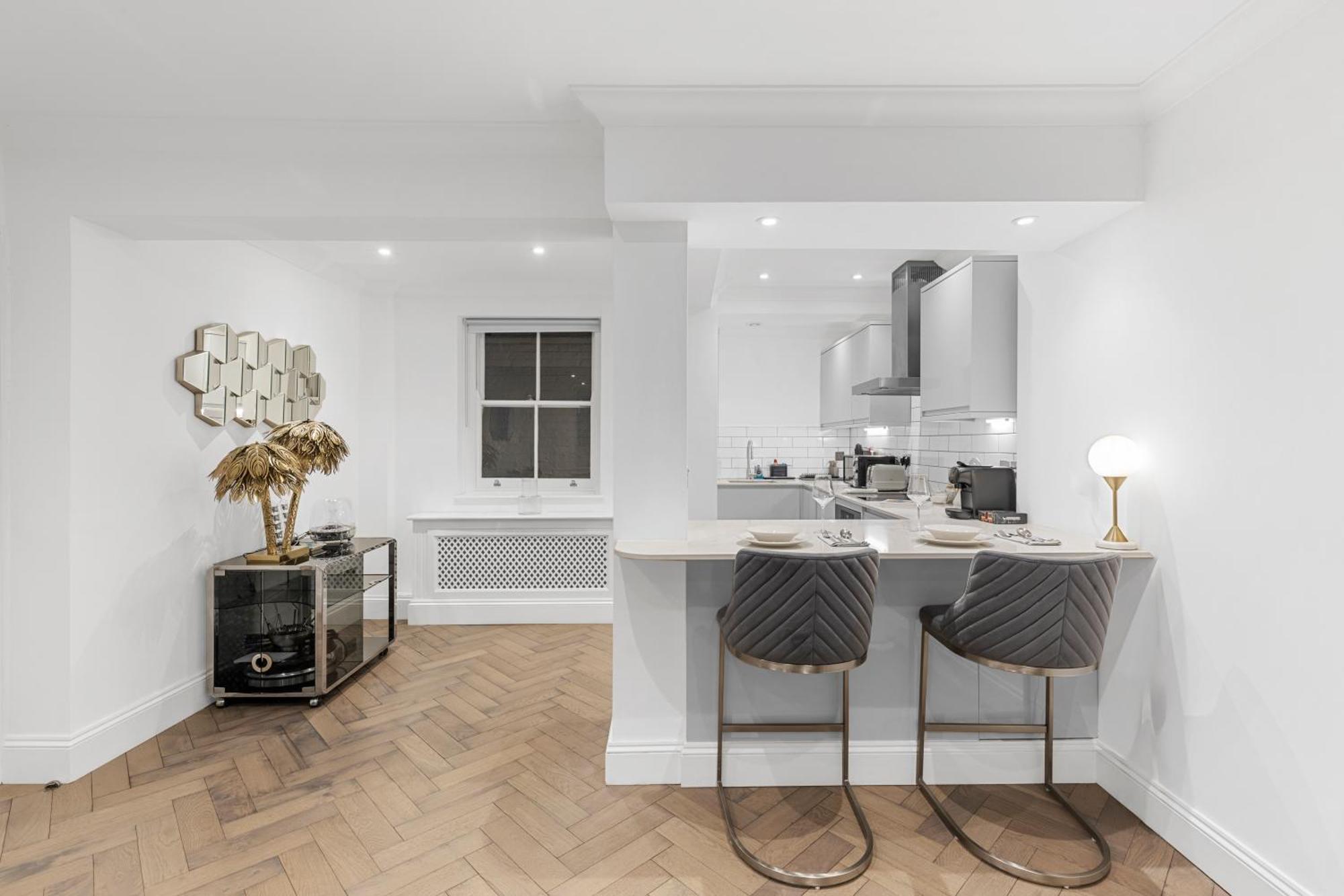 The Kensington Apartment