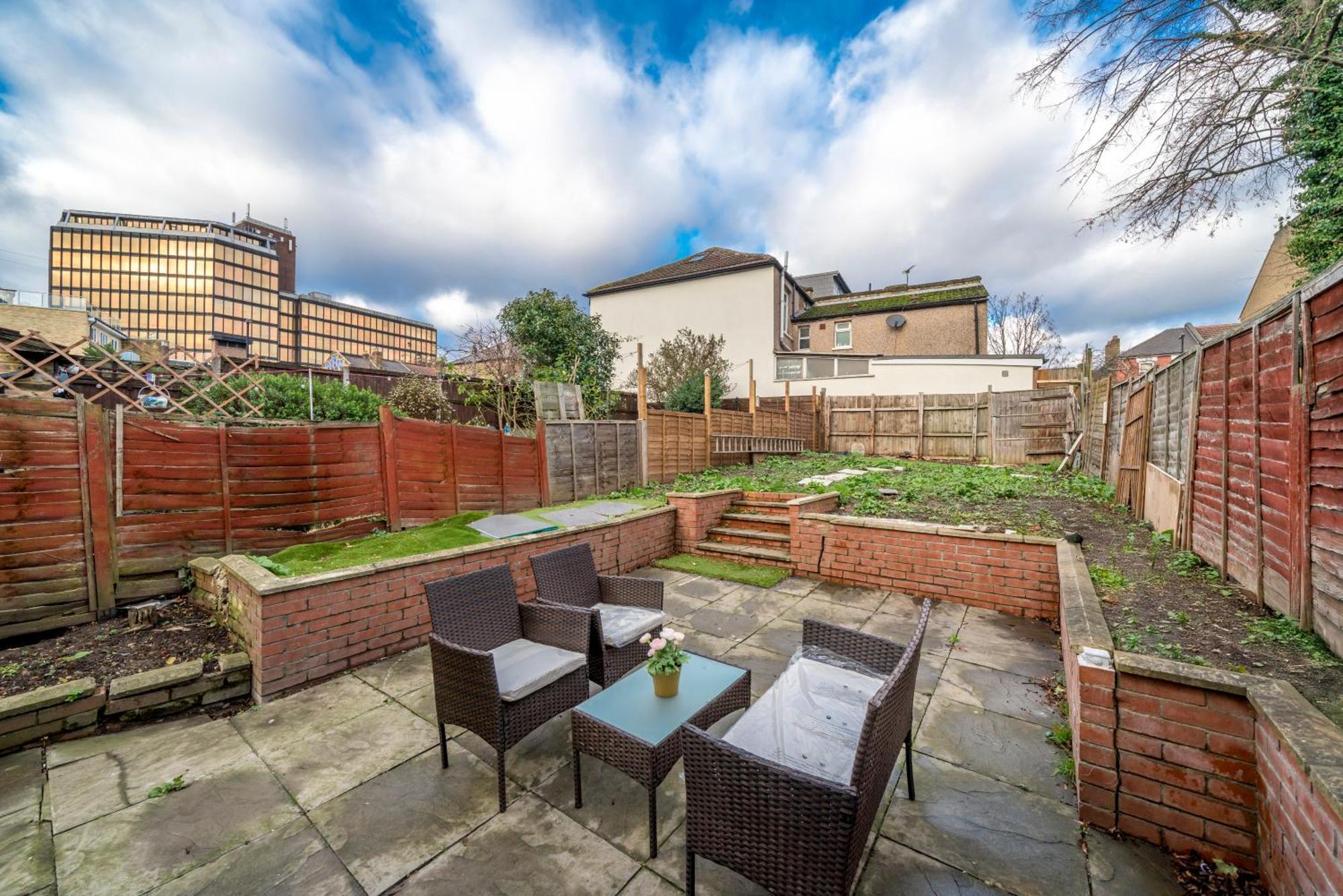 Cozy & Comfy Woodgreen Station Sleeps 6 Leilighet *