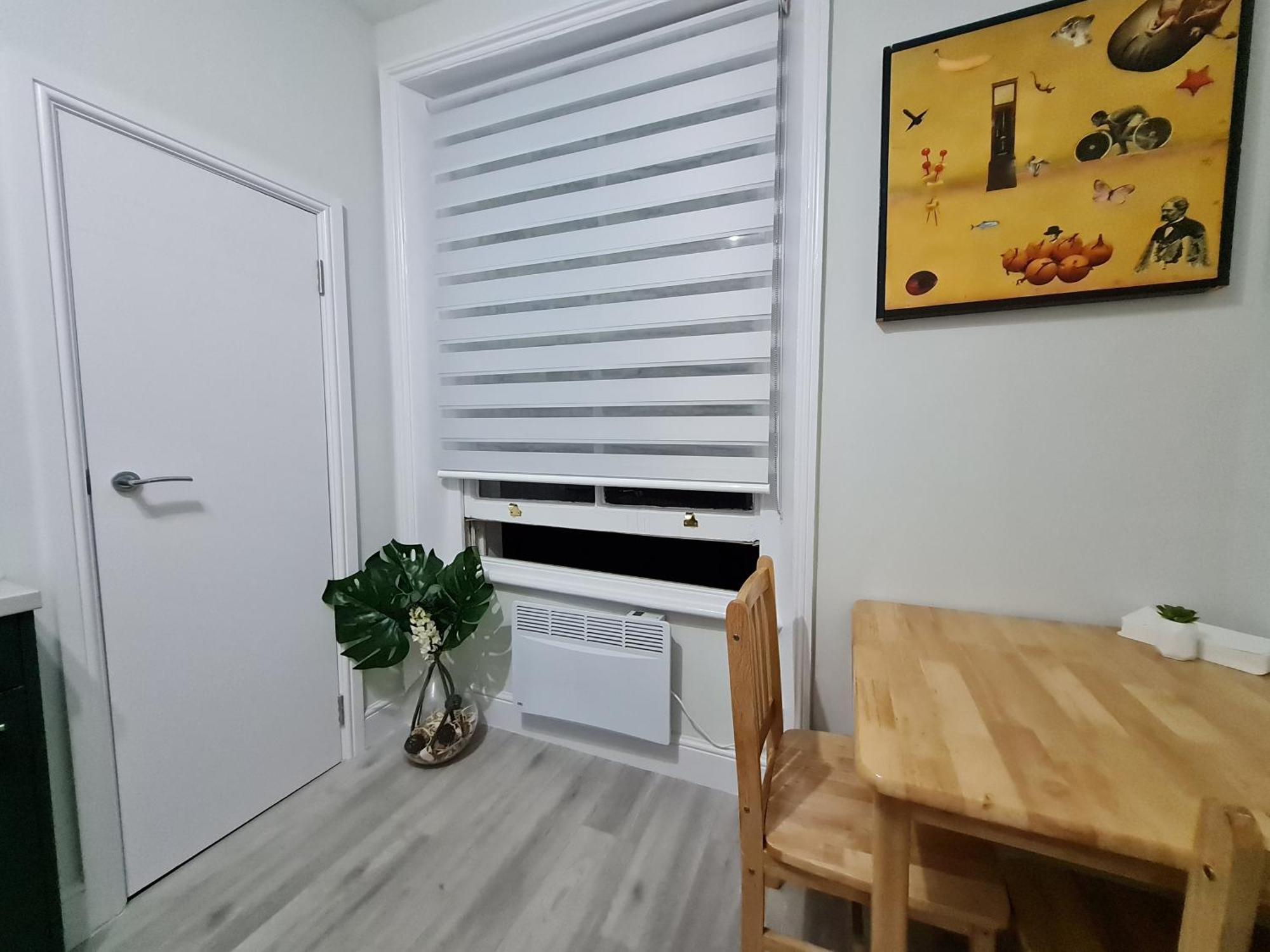 Homestay London, Private London