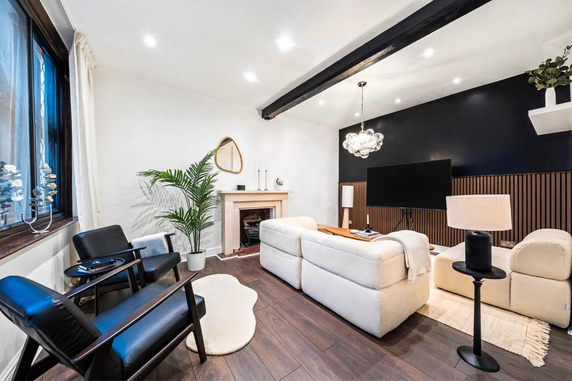 Madestays Premium Hyde Park Townhouse Holiday home