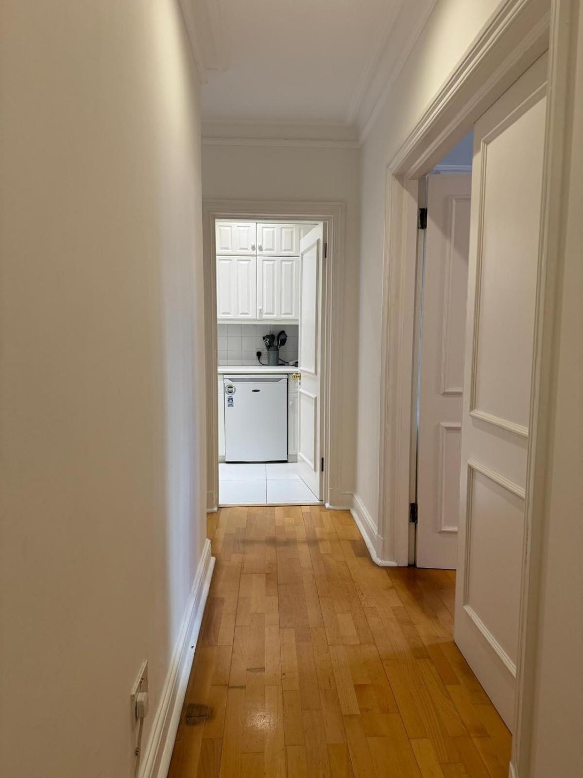 Apartment One Bedroom Flat With Private Terrace In Queen's Gate London