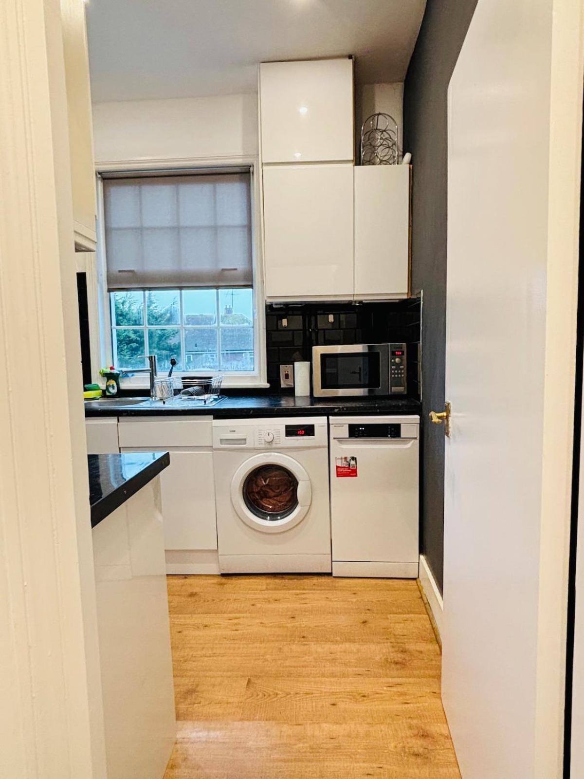 Cosy & Modern Apartment London