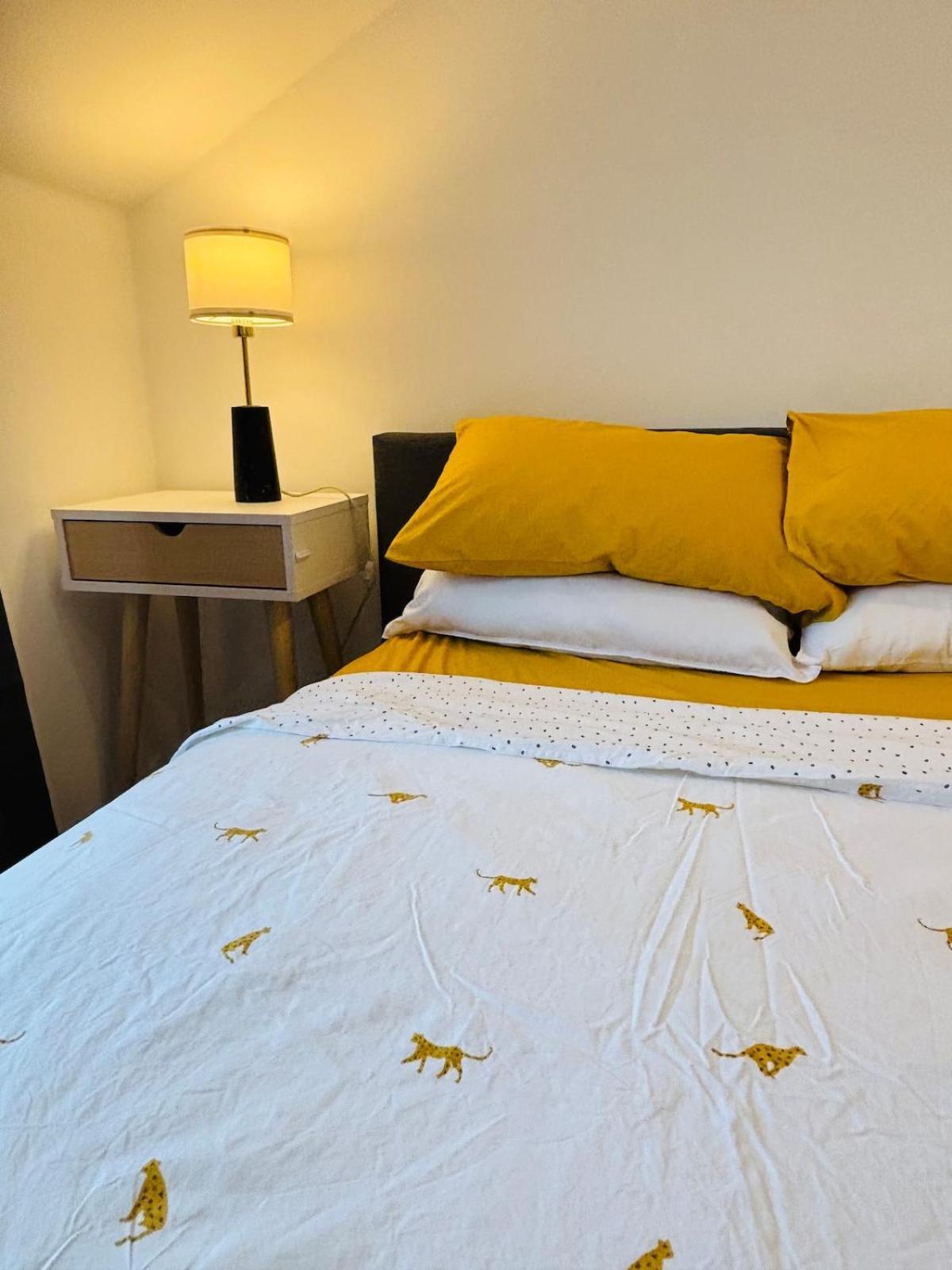 Cosy & Modern * London