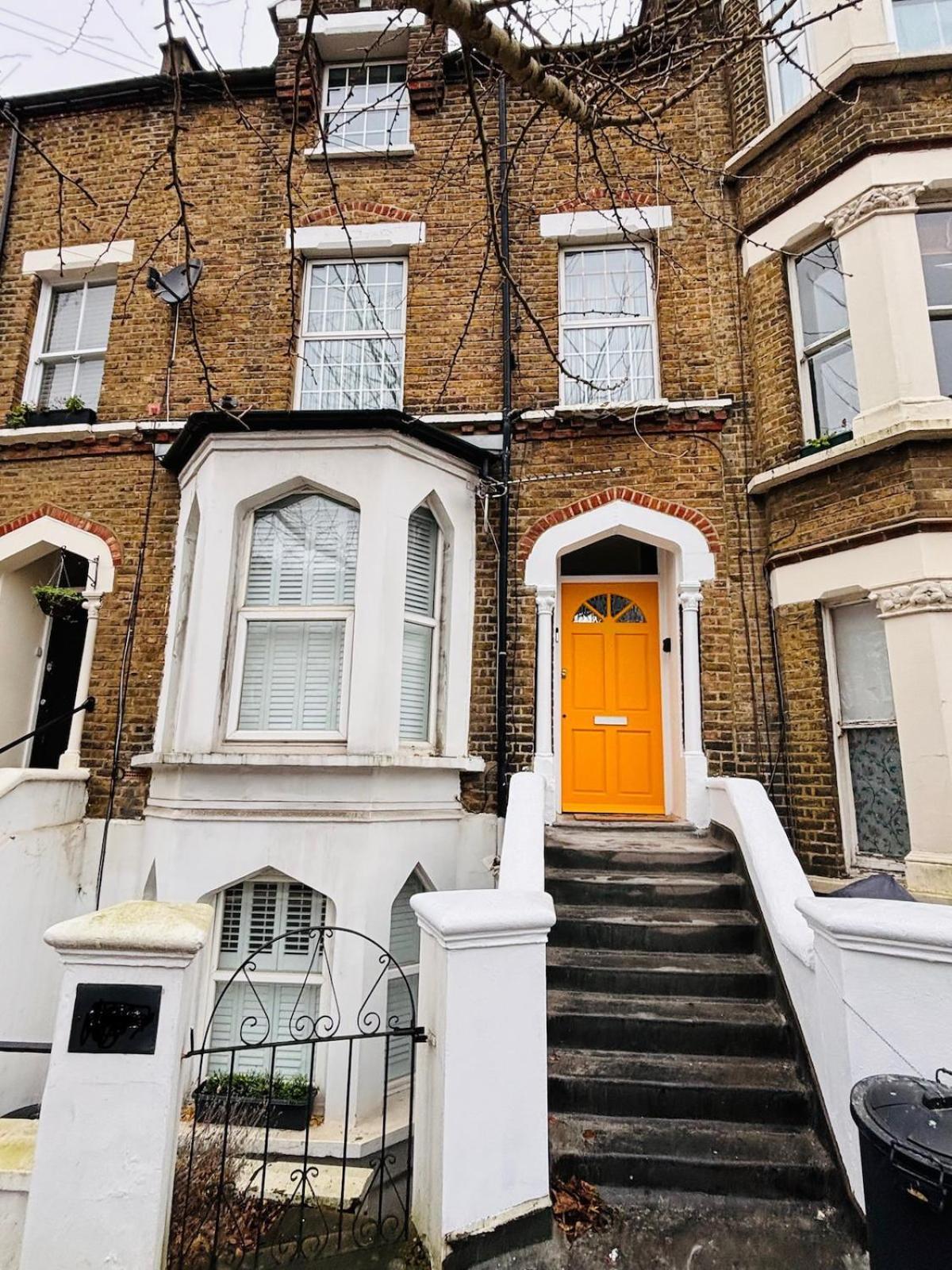 Cosy & Modern London