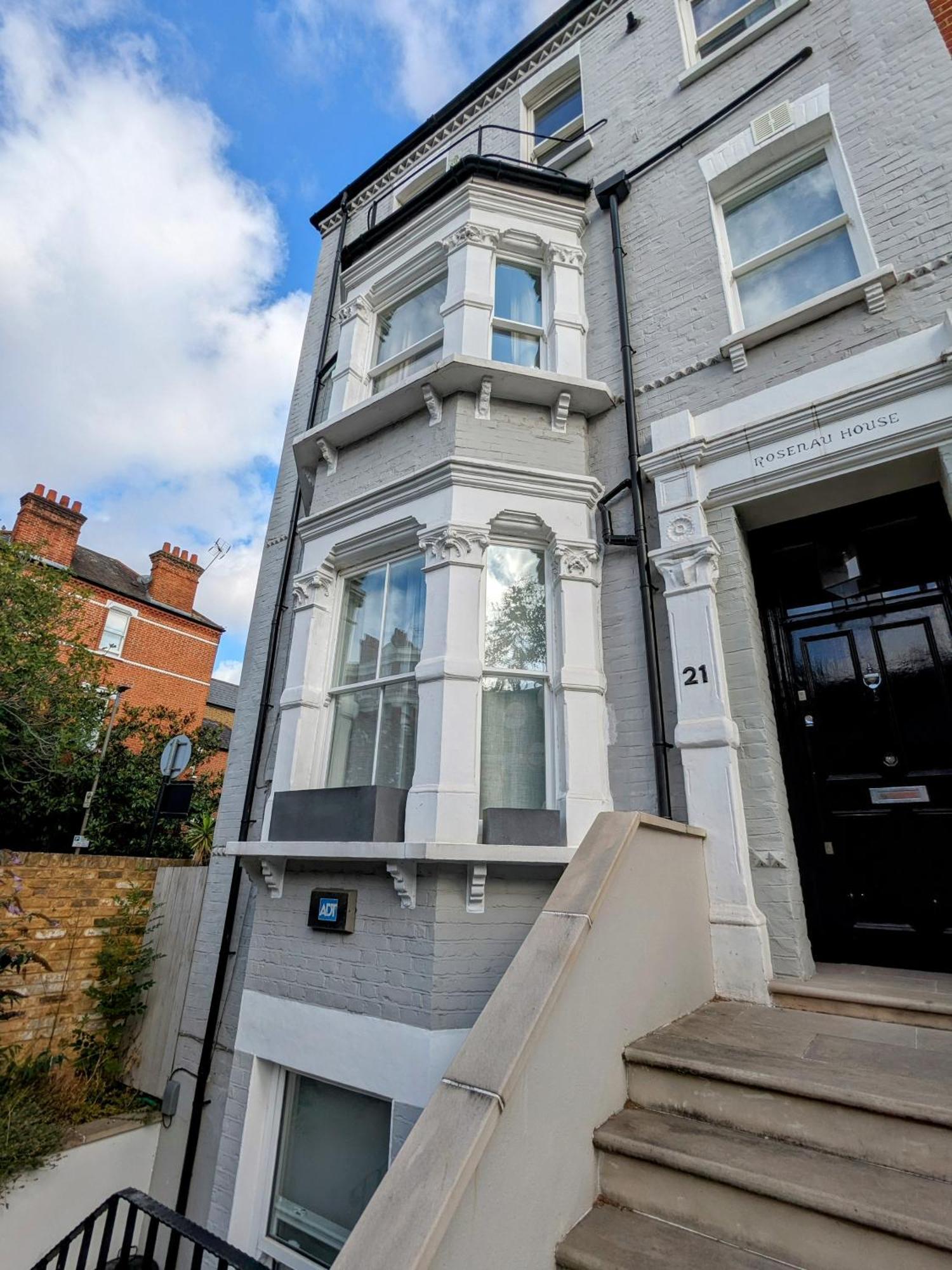 Charming Bright 2-Bed Heritage Flat, Battersea Park, London Londen