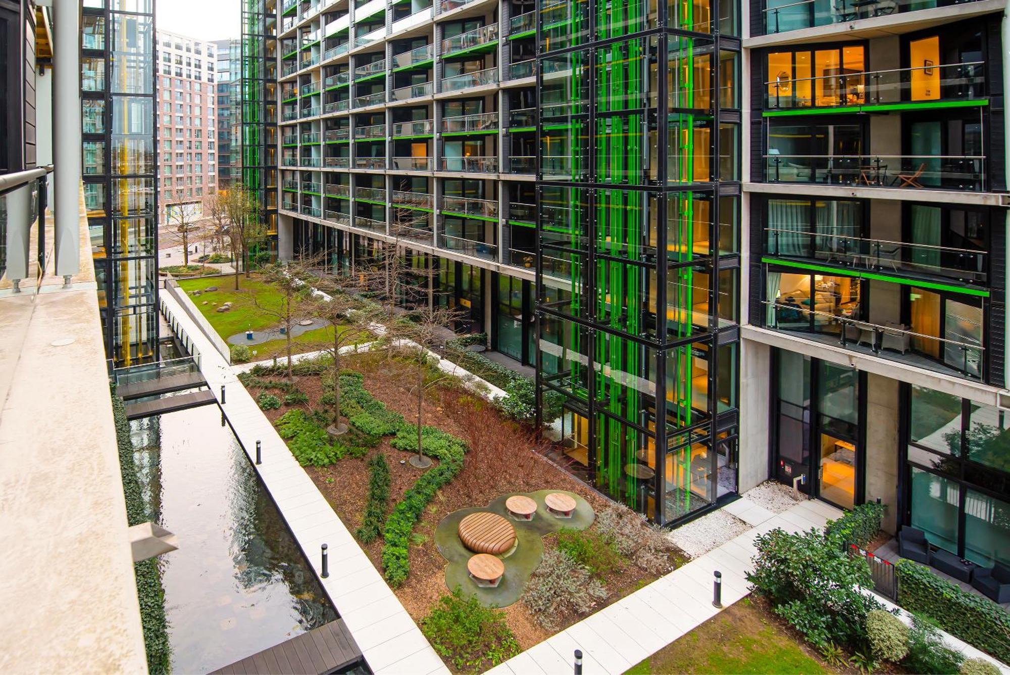 Stylish 2 Bed Close To Battersea Power Station Londen