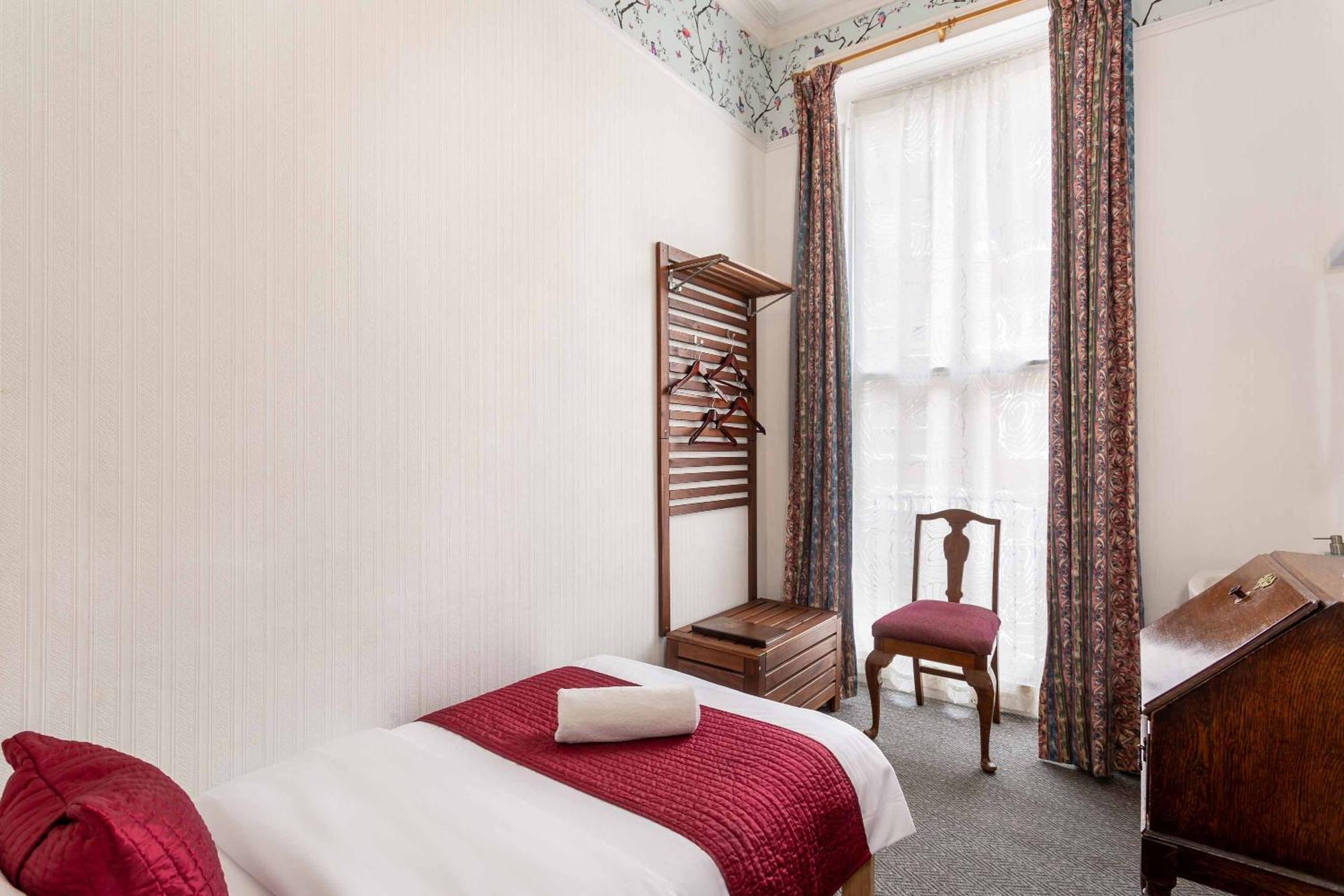 St Athans Hotel London