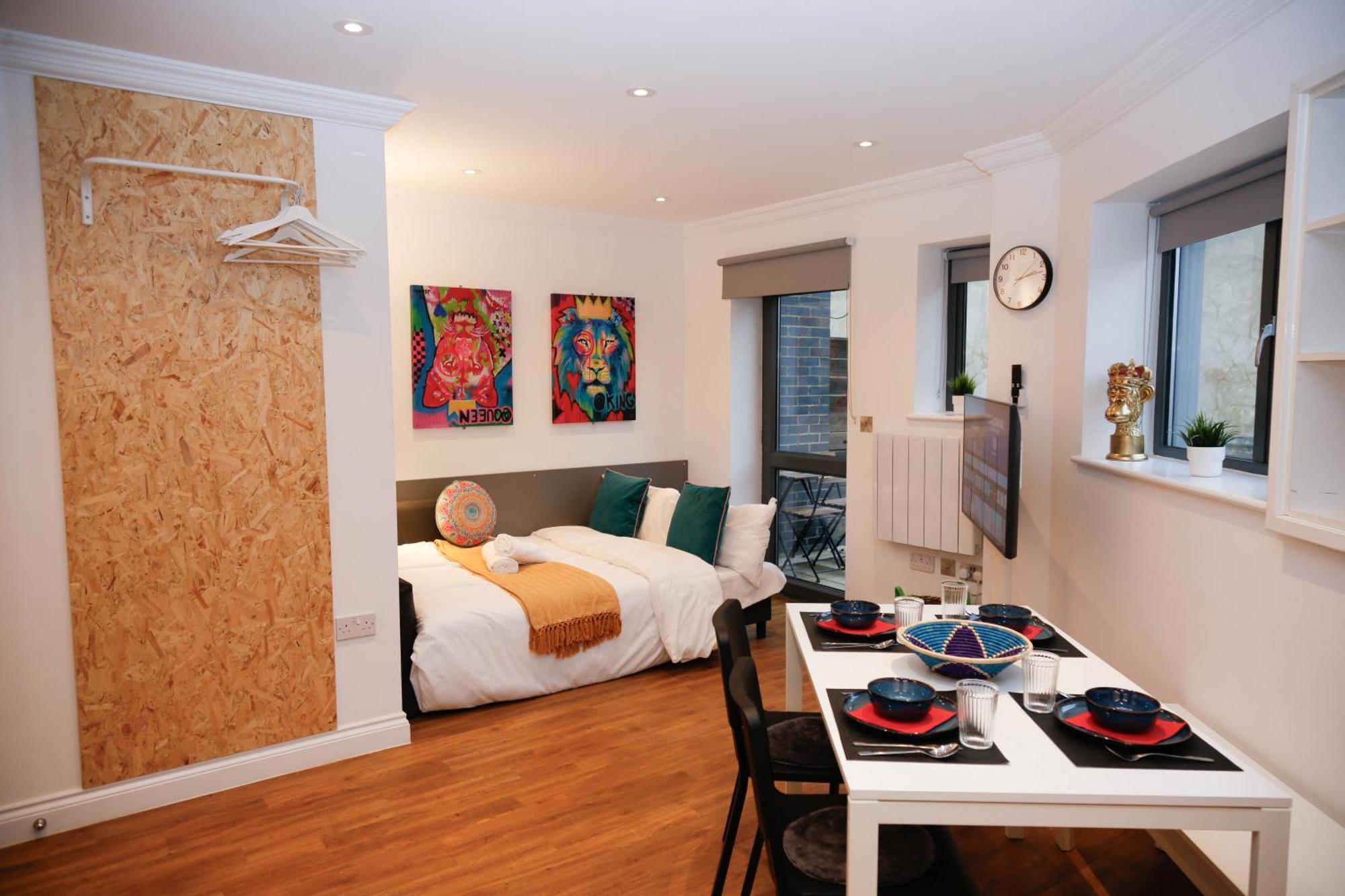 Leilighet New Luxury In Location Next To Shops, Cafes, Bars & Metro