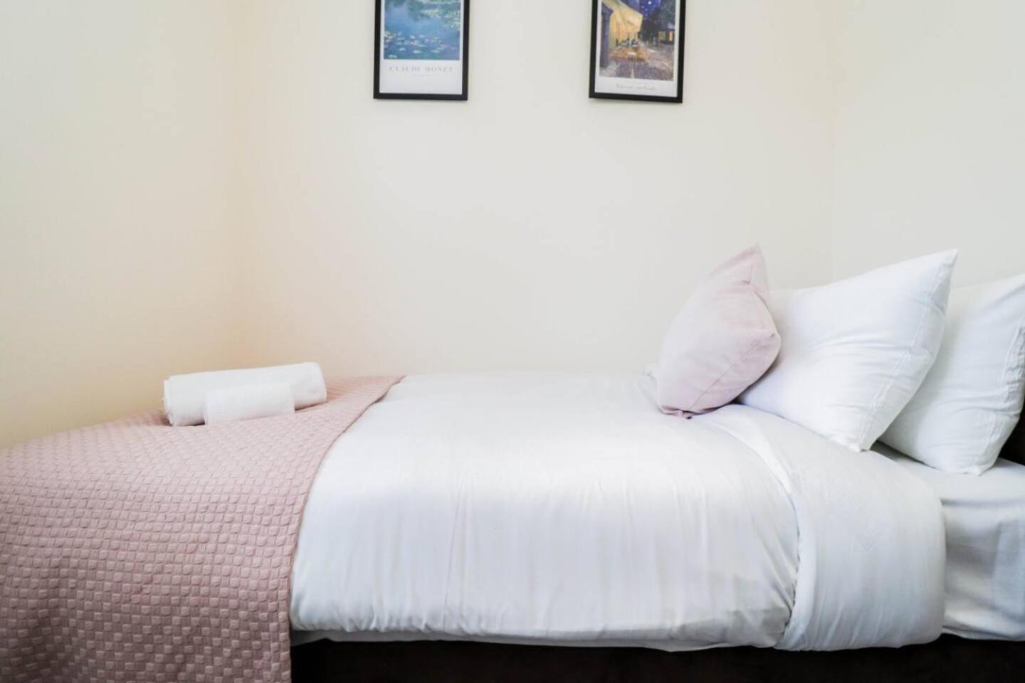 Ferienhaus 3br House With Parking Near Iron Pier Thames River