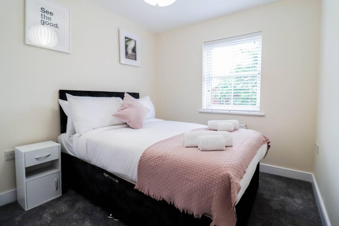 3br House With Parking Near Iron Pier Thames River Ferienhaus London
