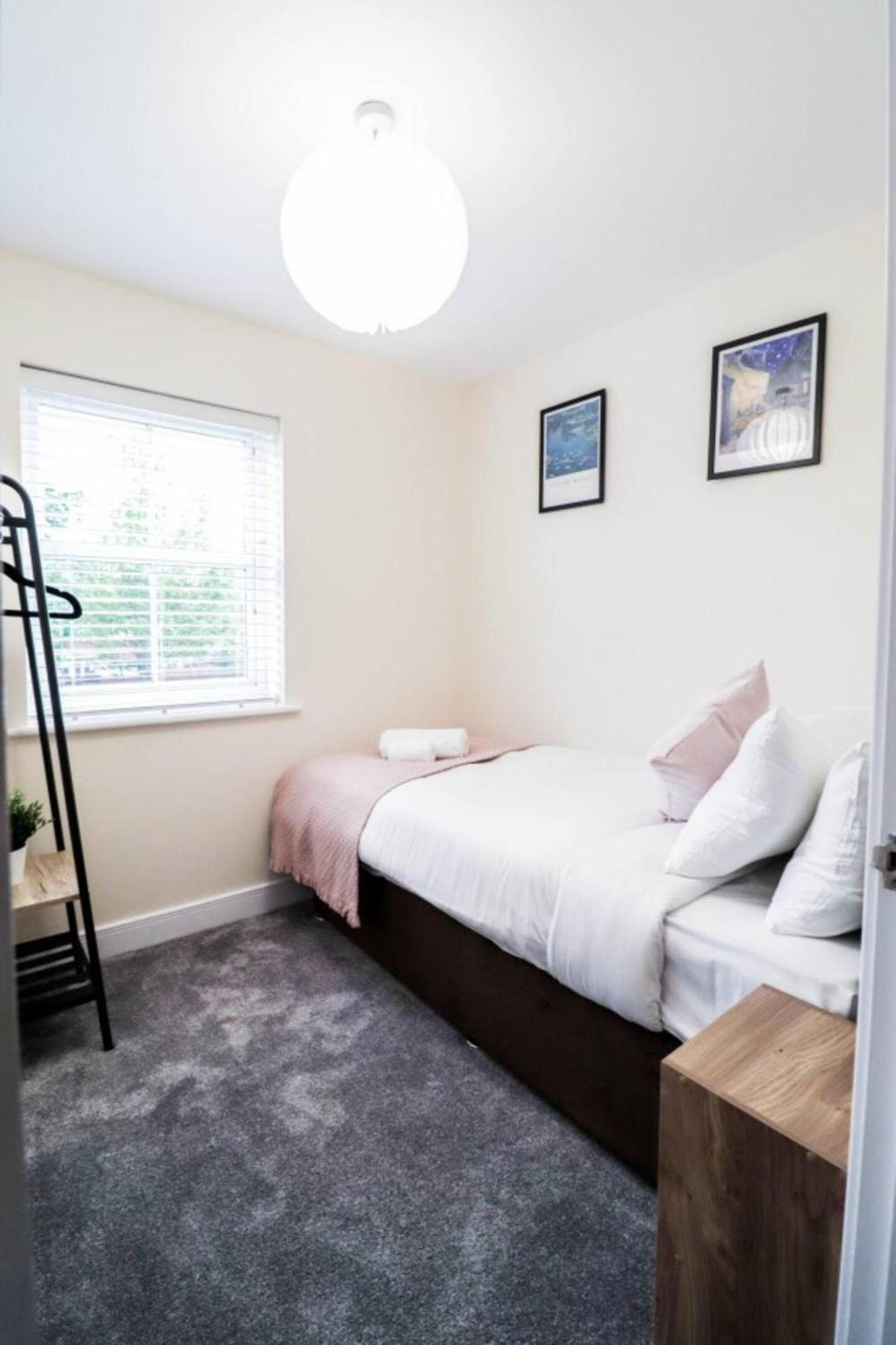 3br House With Parking Near Iron Pier Thames River Ferienhaus *