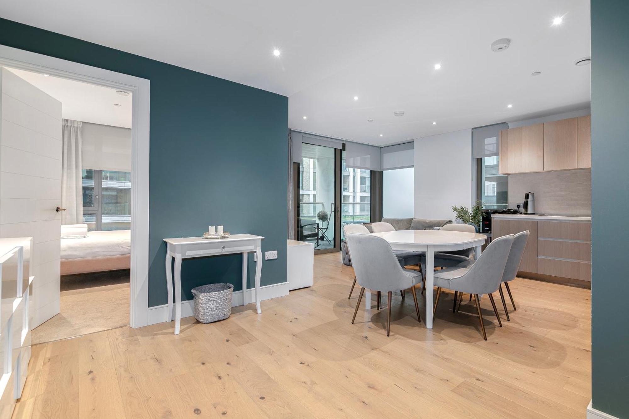 Battersea Power Station 2-bed Flat Apartment