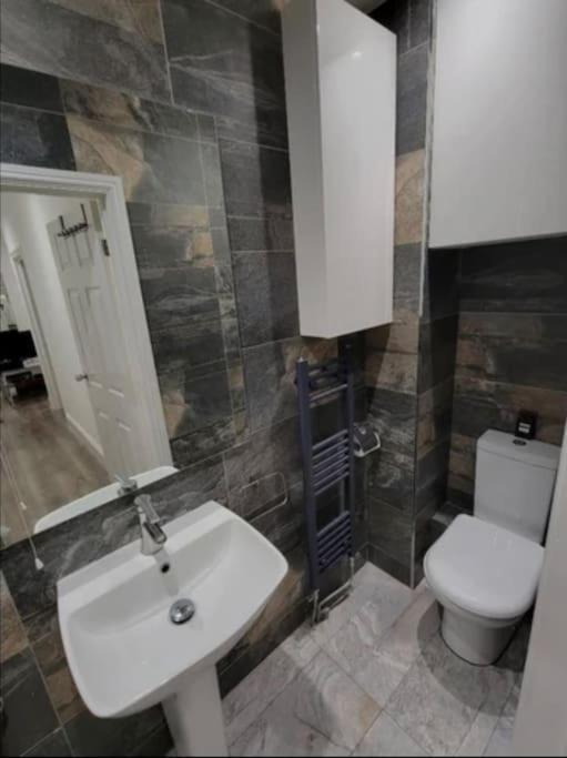 Modern Flat Next To Westfield Leilighet London